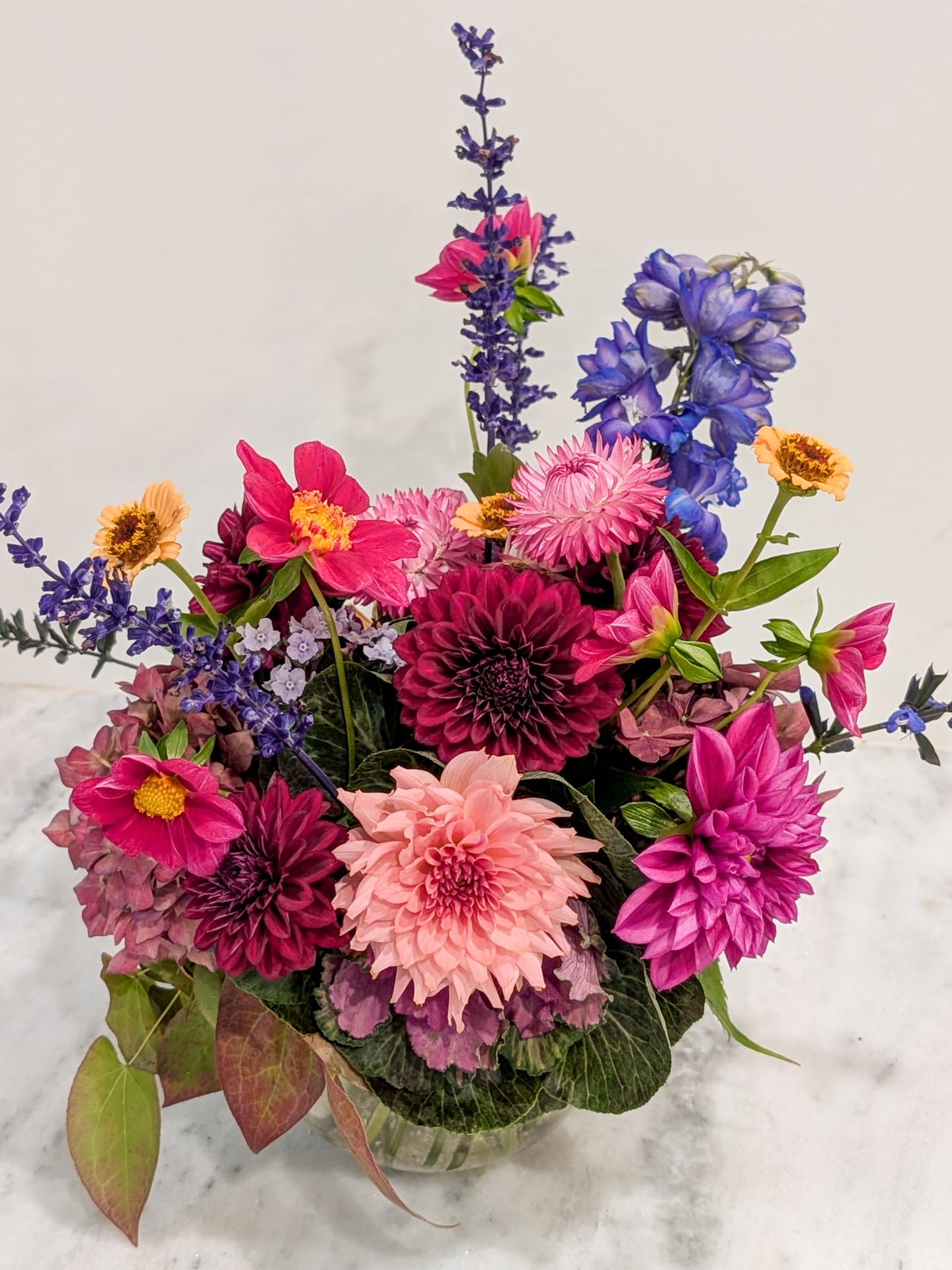 A fall finale arrangement made the perfect surprise delivery this week.
#gigharbormoms #localflorist #tacomawa #gigharbornow