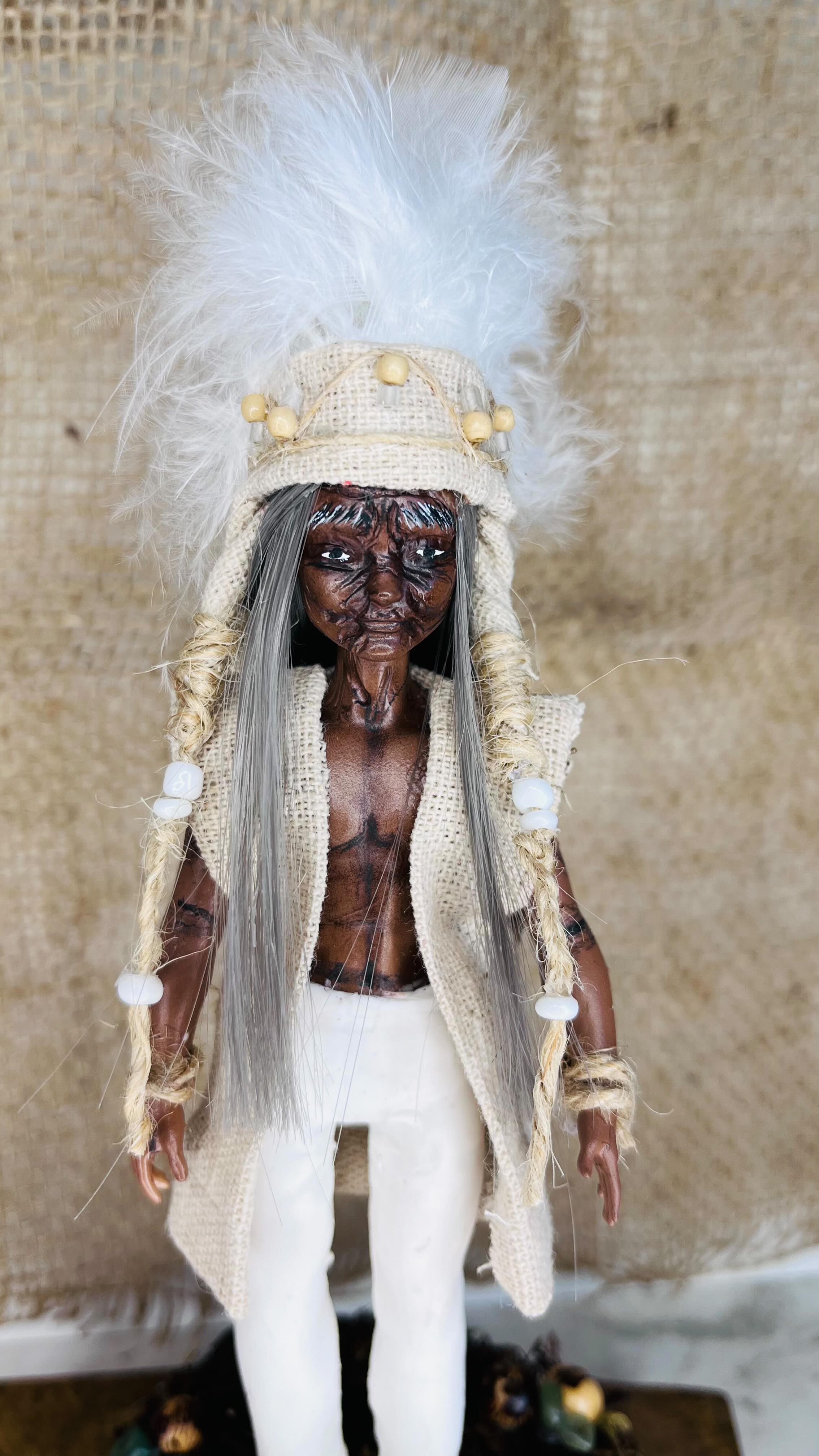 Mais uma criação pra minha irmã @neuma_eufrazio! Gratidão mana!
🦋
Peça feita em resina e toda customização feita artesanalmente por mim!
Busco inspirar a criatividade e a expressão pessoal através das minhas criações.
Cada peça é cuidadosamente elaborada para transmitir emoções e contar histórias únicas, refletindo a dedicação e a paixão que coloco em cada detalhe.
#feitoamao #dolls #dollstagram #umbanda #artdoll #fé #candomblé #sagrado #ancestral #raiz