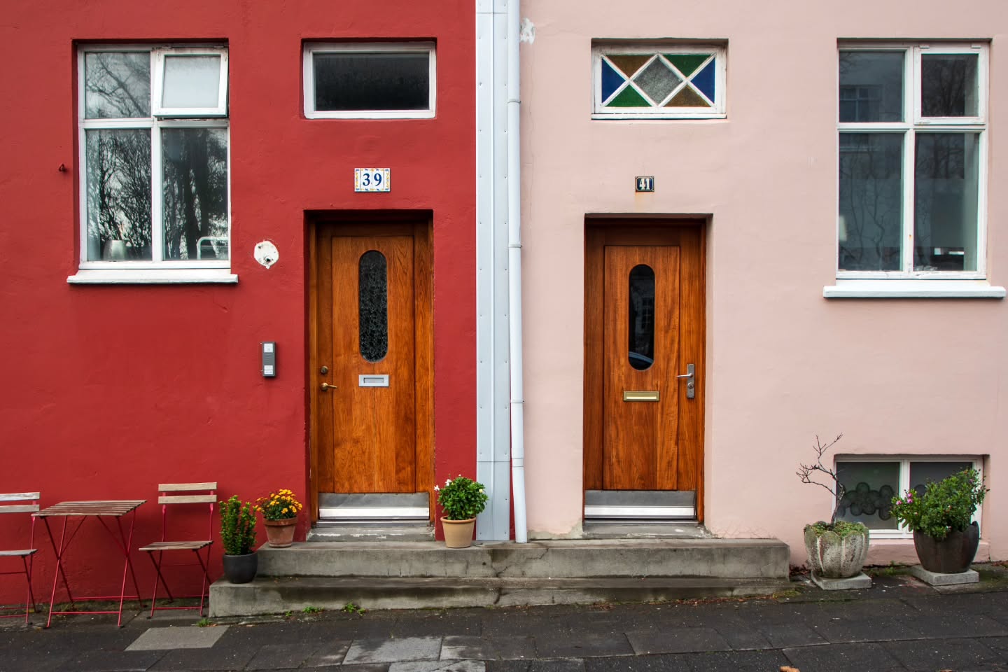 H E I M
I love wandering around downtown Reykjavík. It's such a vibrant, inviting and friendly place and full of the best people 🇮🇸
.
.
.
#travel #travelblogger #travelphotography #travelgram #photography #adventure #nature #landscape #instagood #instamood #instadaily #love #earthoutdoors #beautifuldestinations #discoverearth #wanderlust #picoftheday #canon #canonphotography #nofilter #iceland #islandia #island #north #europe #tbt #nofilter