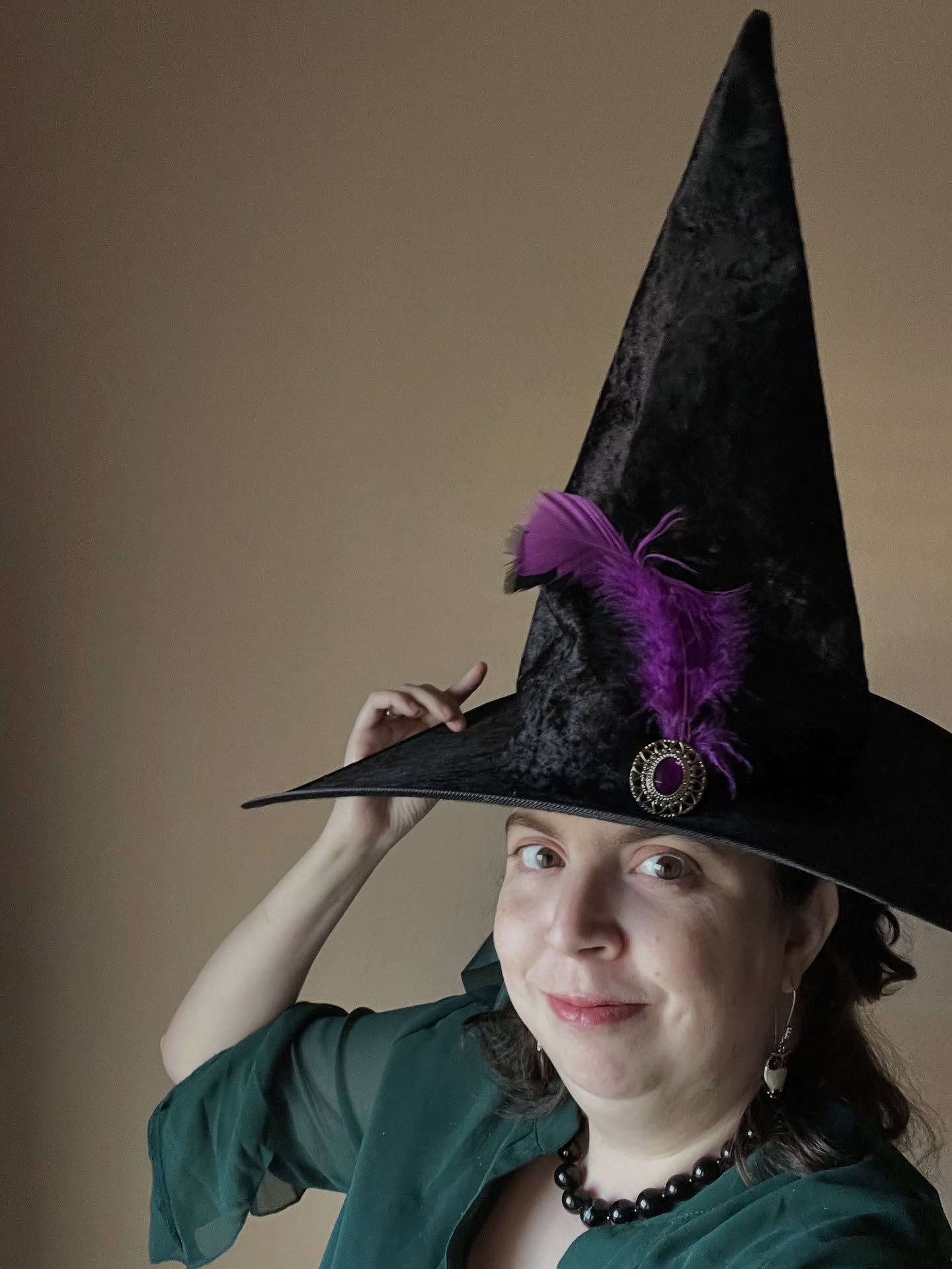 With a bit of magic, we can defy the blank page. Happy Halloween! For those who are celebrating these recent and upcoming days for Día de los Muertos. May you find comfort in remembering those who we have lost. Nunca olvides. ✨🐈⬛📚🦉📖🖋️🎨🖌️ #GreekLatina #IndieAuthor #IndiePoet #IndieArtist #CreativesContentClub #Halloween2025 #DiaDeLosMuertos #WickedMusical #WickedMovie