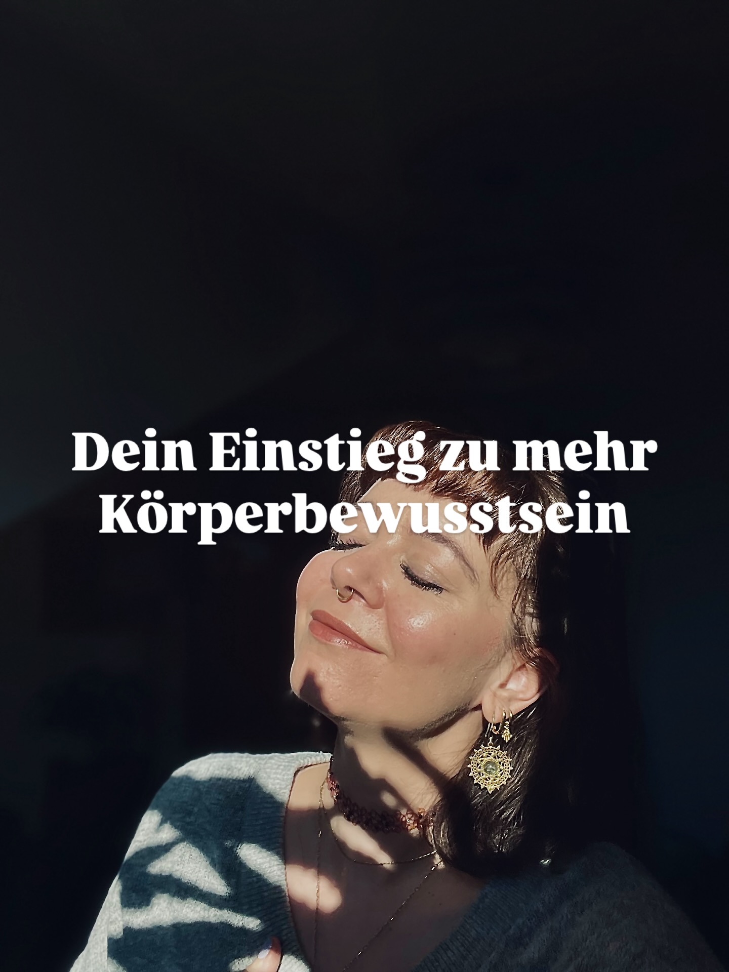 Nur das. Täglich. Gern mehrmals. Uns wurde es so krass abtrainiert, alleine auf unsere Basics zu achten.
Und deshalb kommt’s hier immer wieder. ❣️
Du bist wichtig.
Deine Bedürfnisse sind wichtig.
Deshalb: wie geht’s dir? Wo spürst du das in deinem Körper-System? Was brauchst du grade? Wenn’s dir sehr schwer fällt geh die Basics durch:
Musst du auf die Toilette?
Hast du Durst? Hunger? Wann warst du zuletzt an der frischen Luft? Hast mit einem Menschen gesprochen? Eine Pause gemacht?
Be Nice & Gently ~ mit dir, mit deinem Körper.
🫀E
NERVENSYSTEM GESUNDHEIT
PRÄSENZ
BODYWISDOM
EMBODIMENT
#embodiment#nervensystemheilung#emotionalrelease#achtsamkeit#feelittohealit#körperarbeit#mentalegesundheit#bodywisdowm#nervensystemregulation