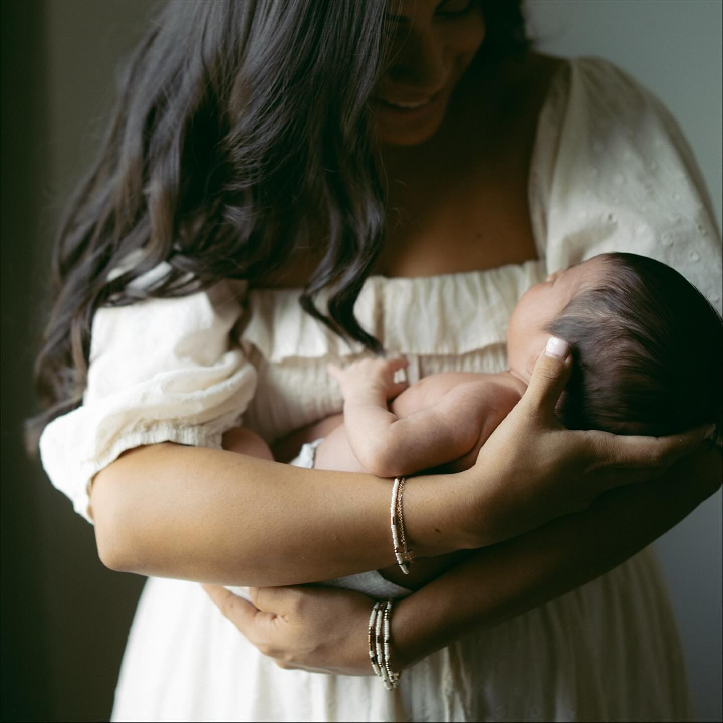 I think we sometimes see photographs of other families, or really moms specifically, and think “wow, she has it all together/figured out/xyz” or “she makes it look so effortless/easy/beautiful” meanwhile getting ourselves down about our struggles and ways we feel we don’t add up. I’m here to promise you two things:
1. As “together” as she may seem to have it, she’s been through her own trenches too. She’s had struggles and sleepless nights and the lying feelings of inadequacy. Sometimes, motherhood, as beautiful as it is, can feel isolating. It’s a deeply personal journey to each mama.
and 2. Motherhood does look and feel this beautiful on you too. Having photographs taken of your family can feel vulnerable and intimate, so pick a photographer you feel you connect with. Someone you can breathe with & let them show you the magic in your motherhood. The magic in your family & the romance of you all being together, prettied up & having fun. Splurge on yourself (when you reasonably can) and document the memories of today.
.
#sanantoniofamilyphotographer #sanantoniofamilyphotography #sanantonionewbornphotographer #sanantoniomoms #boernemoms #bulverdemoms #stoneoakmoms #alamoheightsmoms #newbraunfelsmoms