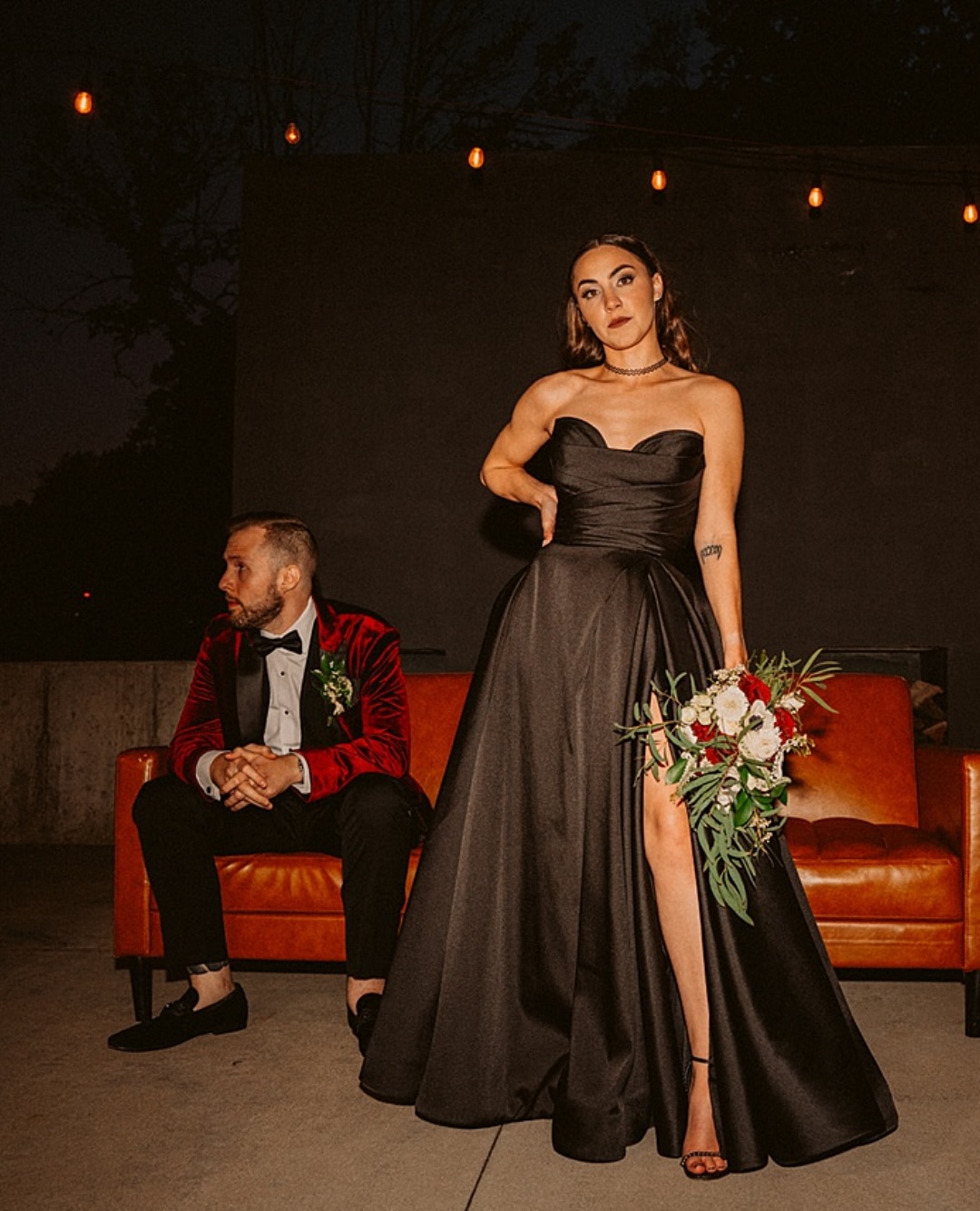 til death do us part 🖤
Vendors:
Bridal Boutique: @bridalbeginning
Photography: @taaayollaphoto
Venue: @theharpereventvenue
Flowers: @timberlandfloral
Hair: Black Label Society
Makeup: Pretty by Paige
Videography: @aaronwoods.productions
Featured in @burghbrides
#bridalbeginning #burghbrides #pittsburghwedding #bridalboutique #blackweddingdress #bridalstylist #bridalstyle