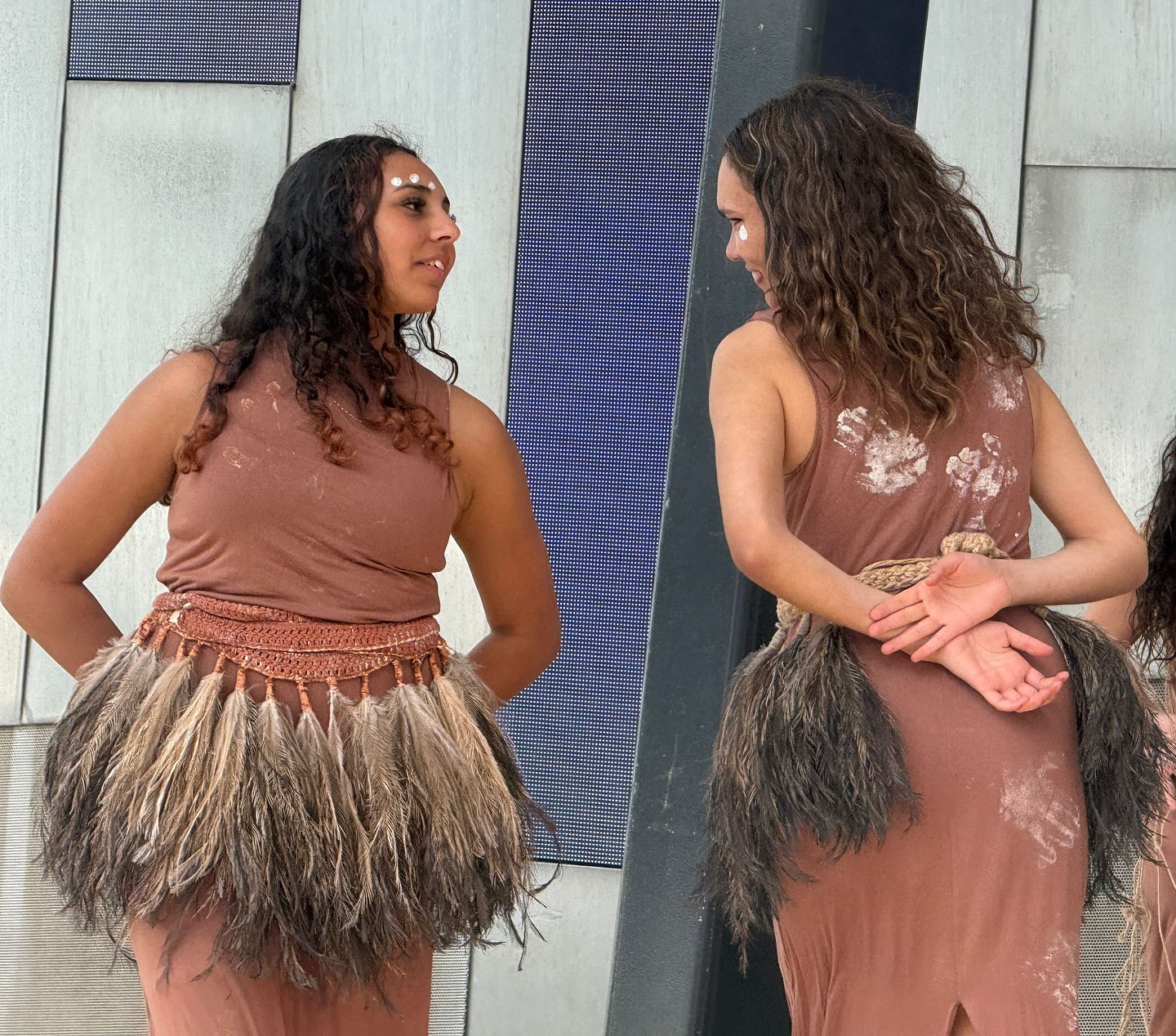 Boonwurrung Ngargee Dance Group were honorued to open the very first @thrivewomensfestival @fed.square ~ a celebration of culture, creativity, and empowerment with many incredible artists & workshops 🌟