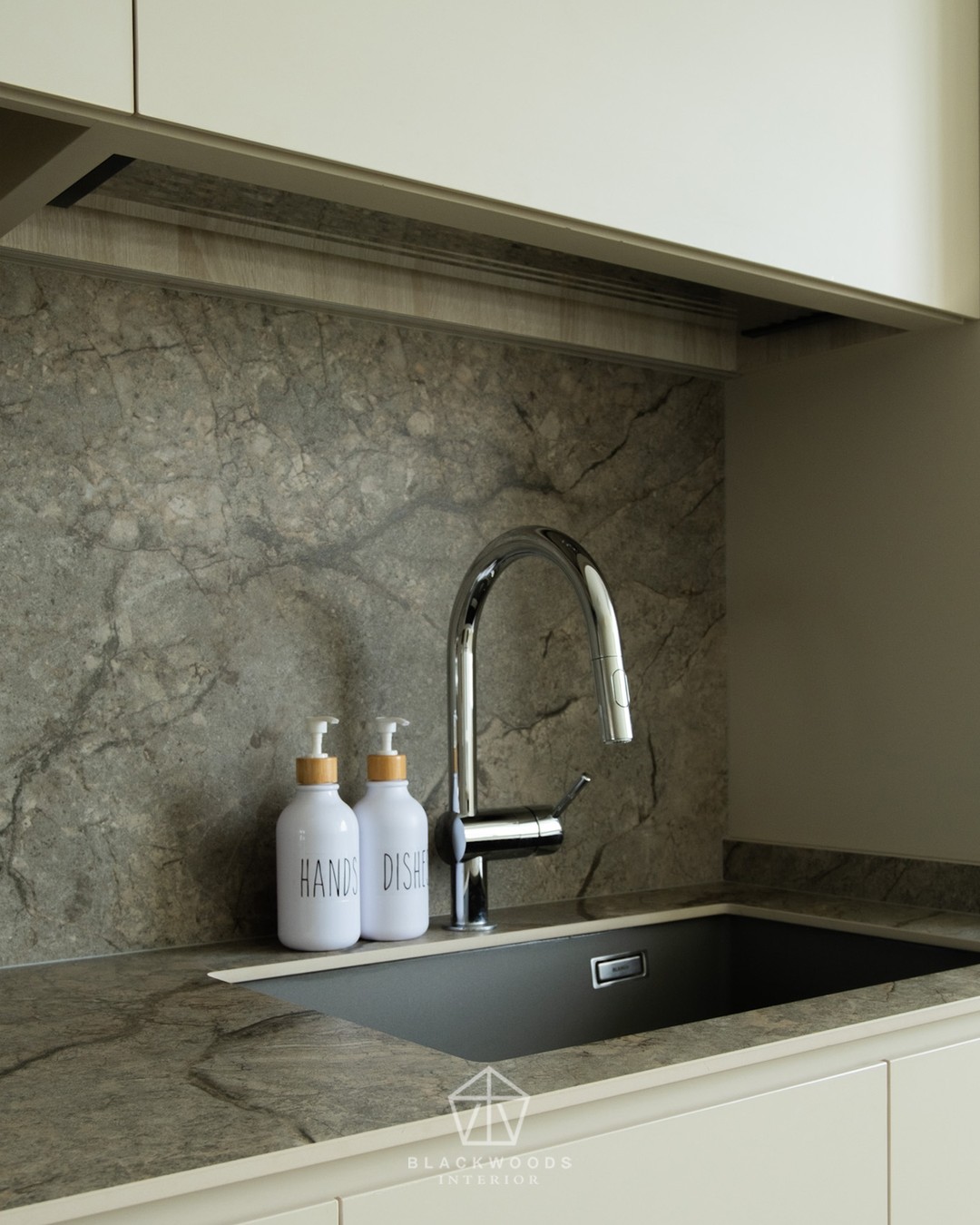 The right mix of materials elevates even the simplest corner. Durable stone, soft lighting, and organized essentials keep the sink zone both stylish and functional.
#blackwoods #blackwoodsinterior
#interiordesign #homestyling #sgliving
#modernhomes #renovationinspo
#calmspaces #cozycorners