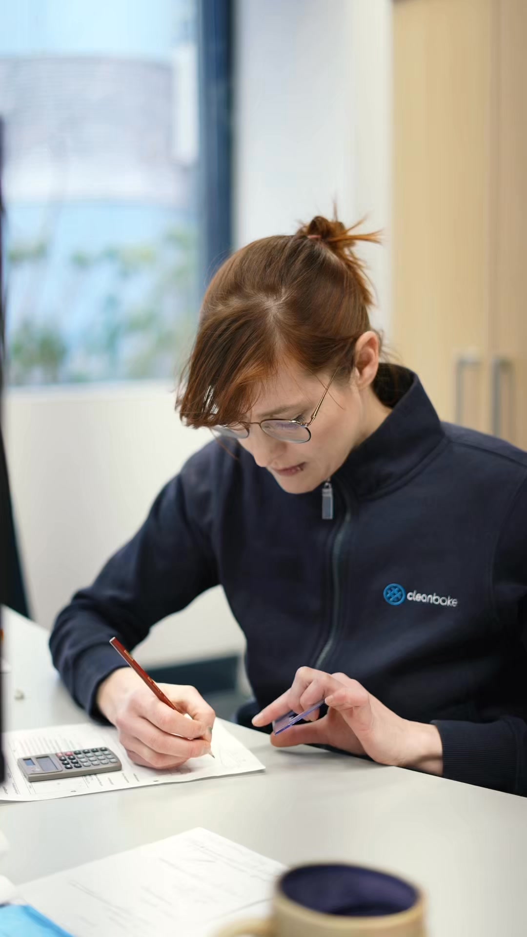 Sauber, langlebig und nachhaltig – unsere Tücher und Einlagen machen den Unterschied. ✨
Sie sind waschbar, wiederverwendbar und bleiben dank Abperleffekt länger sauber. Damit schonst du nicht nur dein Budget, sondern auch die Umwelt. 🌍
Dazu kommt Qualität Made in Germany – für langlebige Lösungen, auf die du dich verlassen kannst.
Du willst dich informieren und beraten lassen? Dann melde dich bei uns.
📧 sales@itt-textiles.com
📞 0151 23518269
💻 www.cleanbake.de