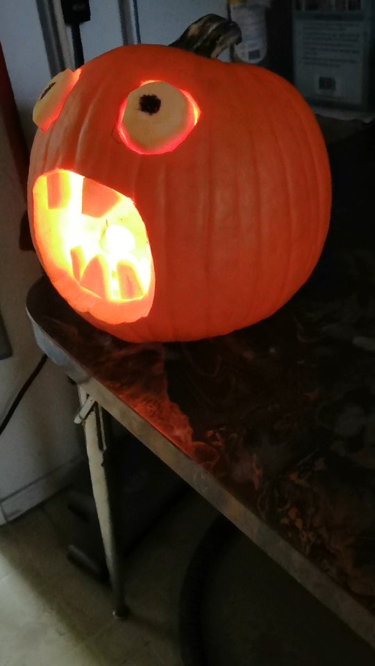 #happyhalloween #halloween #pumpkincarving