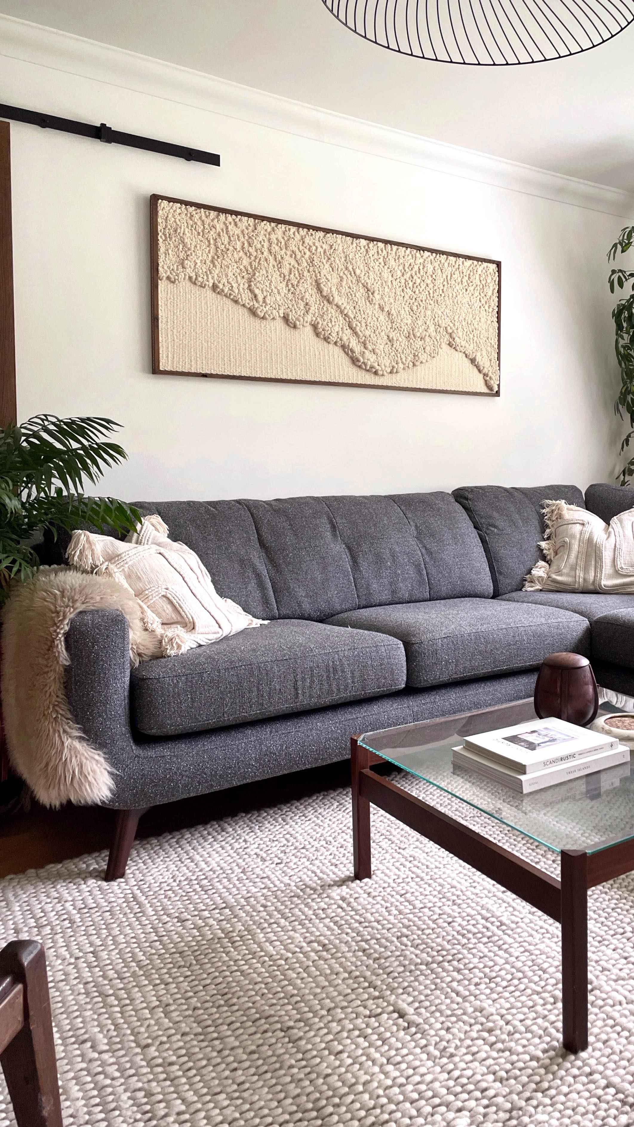 My largest ‘Sea Foam’ so far…The longer this one stays with me, the more likely I am to keep it! 🤭 I do have a smaller one available too, on my website.
Inspired by the gorgeous natural phenomenon of super thick, white, sea foam. Created by waves or strong winds injecting air into the dissolved organic sea matter. Dancing across the shoreline when the sea breeze hits it.
Something I was VERY excited to see again a few days ago in Devon, on our little half term family break.
I absolutely adore creating art for the homes of nature lovers just like me. Enabling your mind to feel the beautiful calmness of the inspiration behind them.
•Sea Foam 002 (Available)
150cm x 60cm
Solid oak handmade frame, Organic Egyptian cotton woven and knotted with my own signature knot.
.
.
.
.
.
www.ellecollins.com