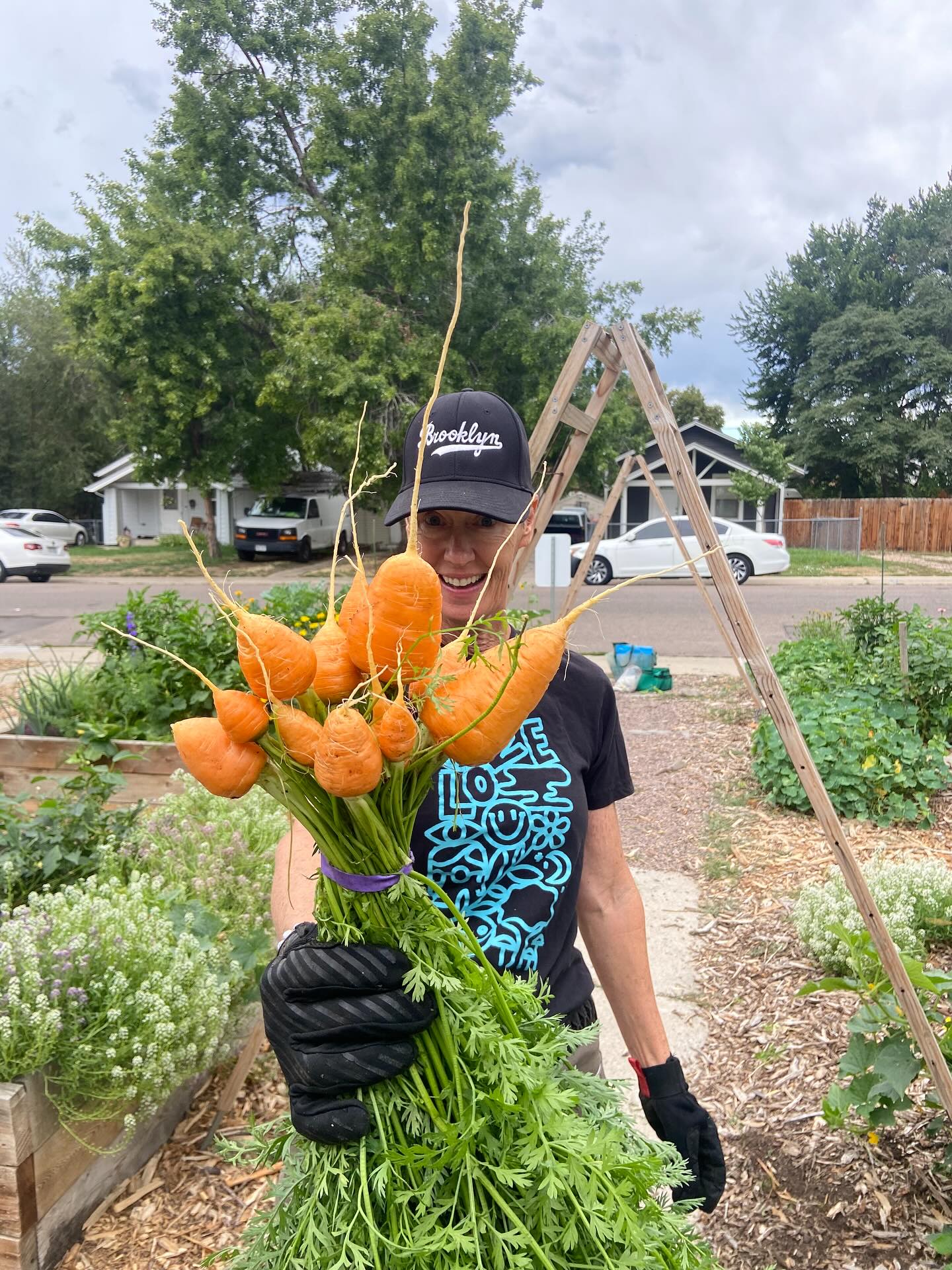 While our 21 gardens are put to bed for the winter, we look toward next season. Our mission has always been centered on our volunteers and the garden. It’s a place to learn, save seeds, share plants, nurture community connection, restore and care for the land, and share our harvests with those in need. Now more than ever our community needs access to food and other life necessities. Please help us continue to grow and share. The early giving link for Colorado Gives is in our bio. 💚
That being said, we do nothing alone. We’re part of a network of community organizations. We encourage you to add yourself to those networks of care and consider sending funds to a food pantry doing increased work now, or join in with a mutual aid organization, donate goods to a free community fridge, offer your help to smaller neighborhood projects.
It all makes a difference. We all have something to offer. We do this together.
#communitycare #community #wetendtogrow #wetendtogleantoo #foodforall #freshfoodaccess #nutritionaccess #saveseeds