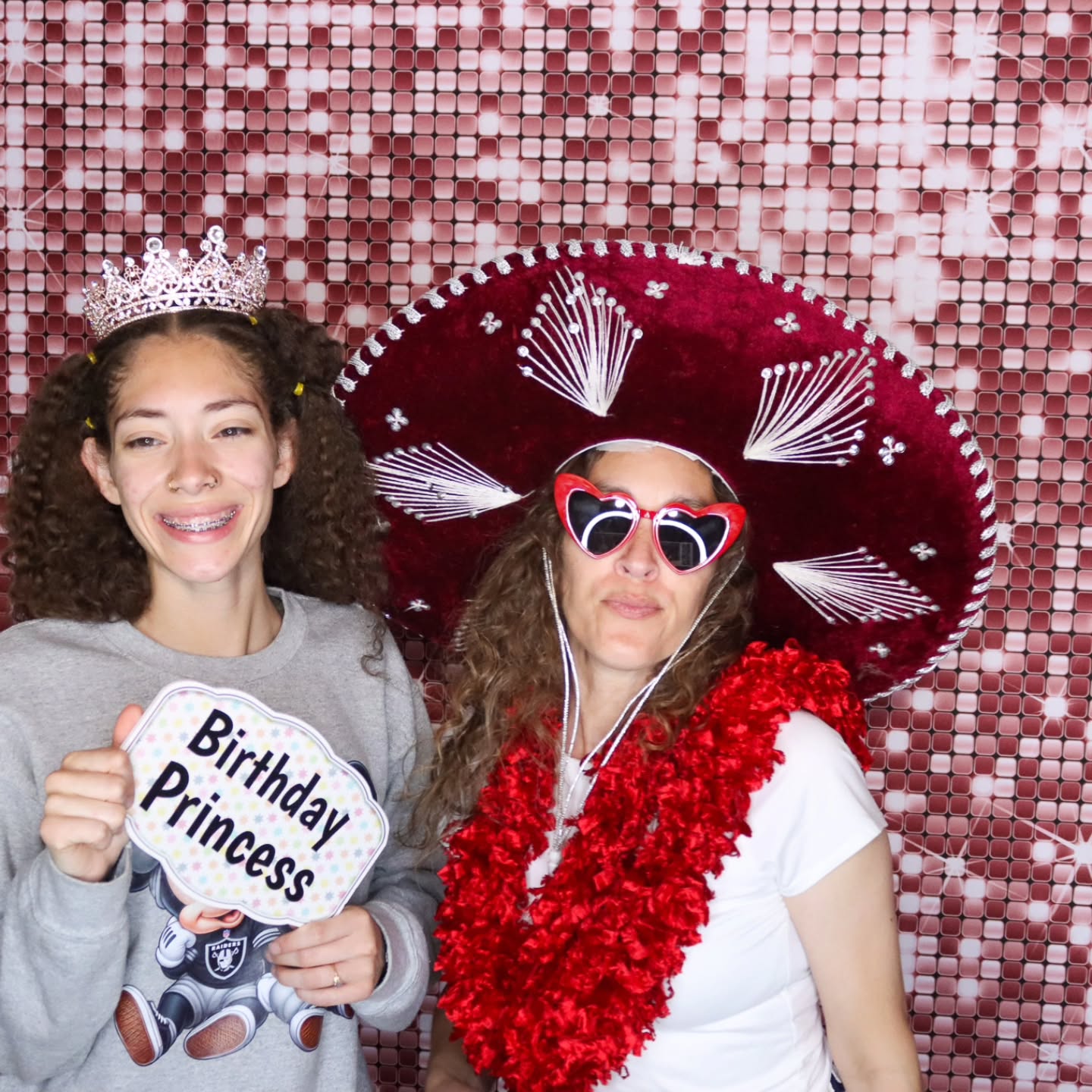 Photo booth fun!
🔹️Backdrops
🔹️Hi-Res DSLR Camera
🔹️Custom Template
🔹️Prop Table
🔹️Online Gallery
🔹️Unlimited Instant Prints
🔹️Attendant
#photoboothmodesto #photoboothnearme #mantecaphotobooth #glamourbooth
#Quinceanera #fotos #explore
#sunset #motherdaughtergoals