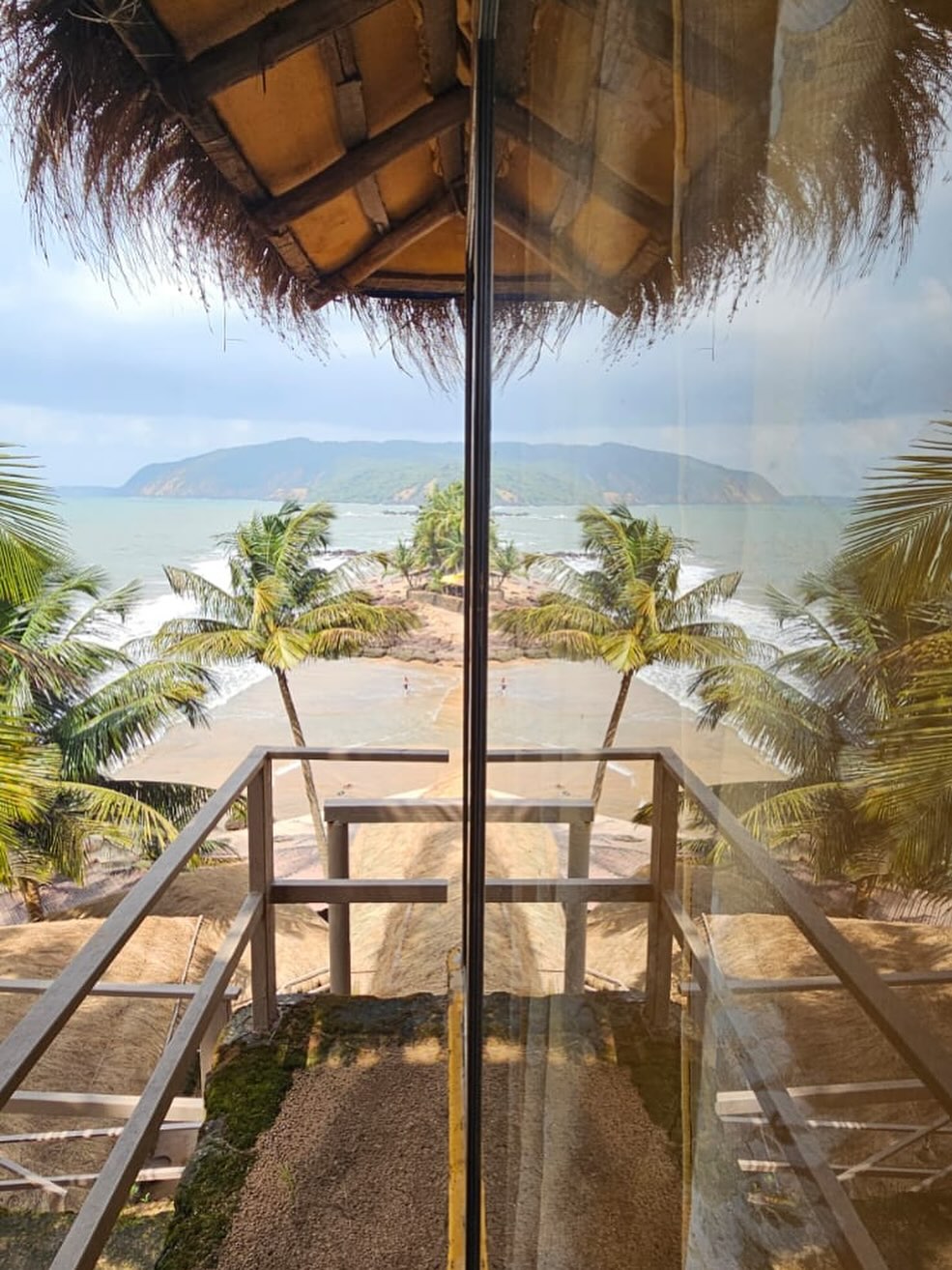 Wake up to views that take your breath away ☀️🌊🌴
Book your stay with us.
Website : www.dwarkagoa.com
Contact : 91-8766689218
#goadiaries #goavibes #goatourism #beachfront #sunsetvibes #localflavors #slowliving