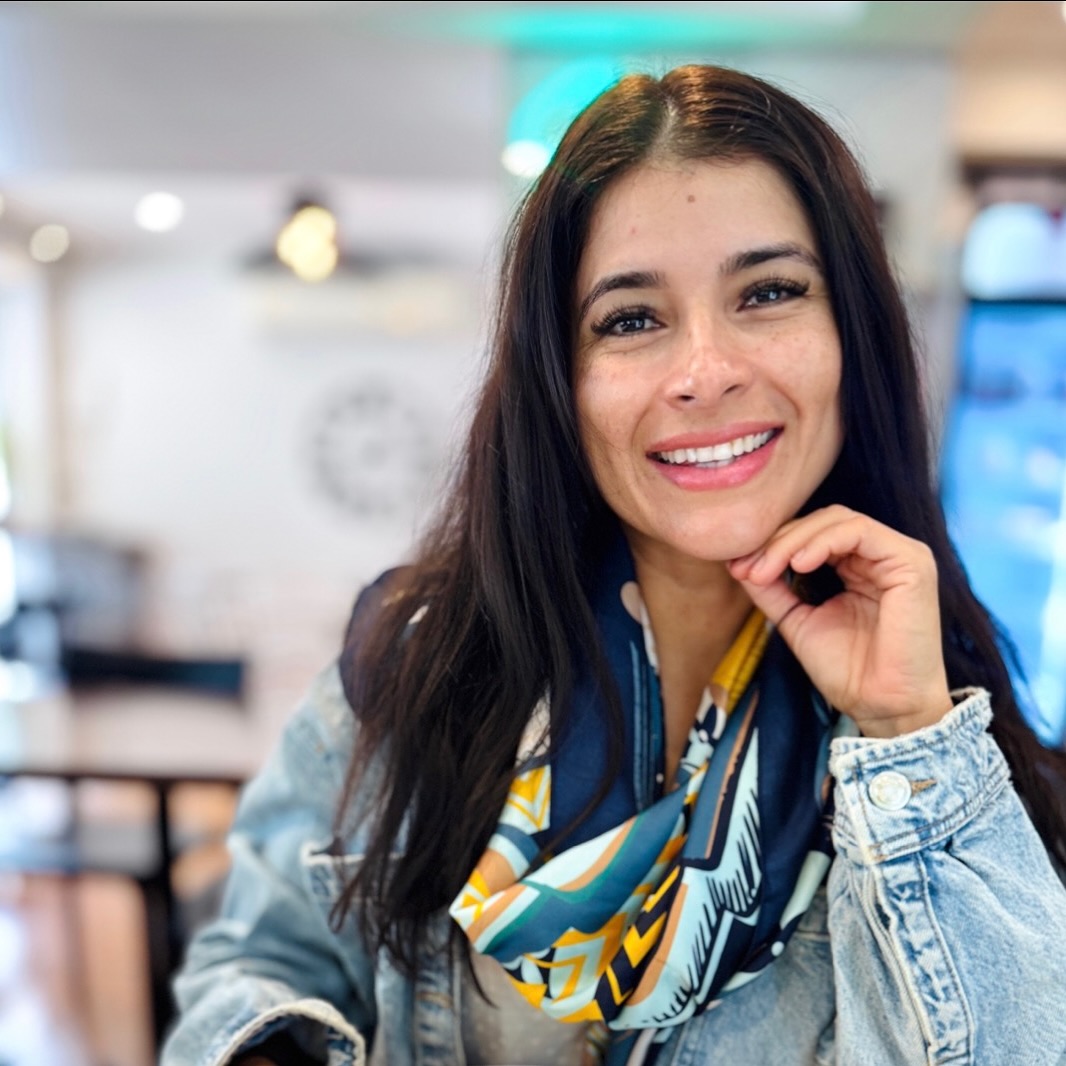 💖 About Dr Fabiola (Dr Fab) 💖
Ladies, it’s time to feel strong, aligned, and pain-free again! ✨
Meet Dr Fabiola — or Dr Fab, your go-to chiropractor helping women move with confidence, recover from pain, and reconnect with their bodies.
👩⚕️ Master’s in Chiropractic
🏋️♀️ Strength & Conditioning Coach
🧘♀️ Clinical Pilates (Reformer) Instructor
💆♀️ Remedial Massage & Dry Needling
💋 Specialist in Women’s Health: Sports Injuries, TMJ/Cranial & Facial Therapy
🤰 Pre & Post Pregnancy Care Expert
From busy mums to athletes to women navigating hormonal and posture changes — Dr Fab empowers you to take control of your health and feel incredible in your body.
📍 Locations: Sanctuary Lakes & South Yarra Chiropractic Clinics @sanctuarylakeschiro @southyarrachiro
💗 Book your appointment today — because you deserve to feel amazing every day. 🫶