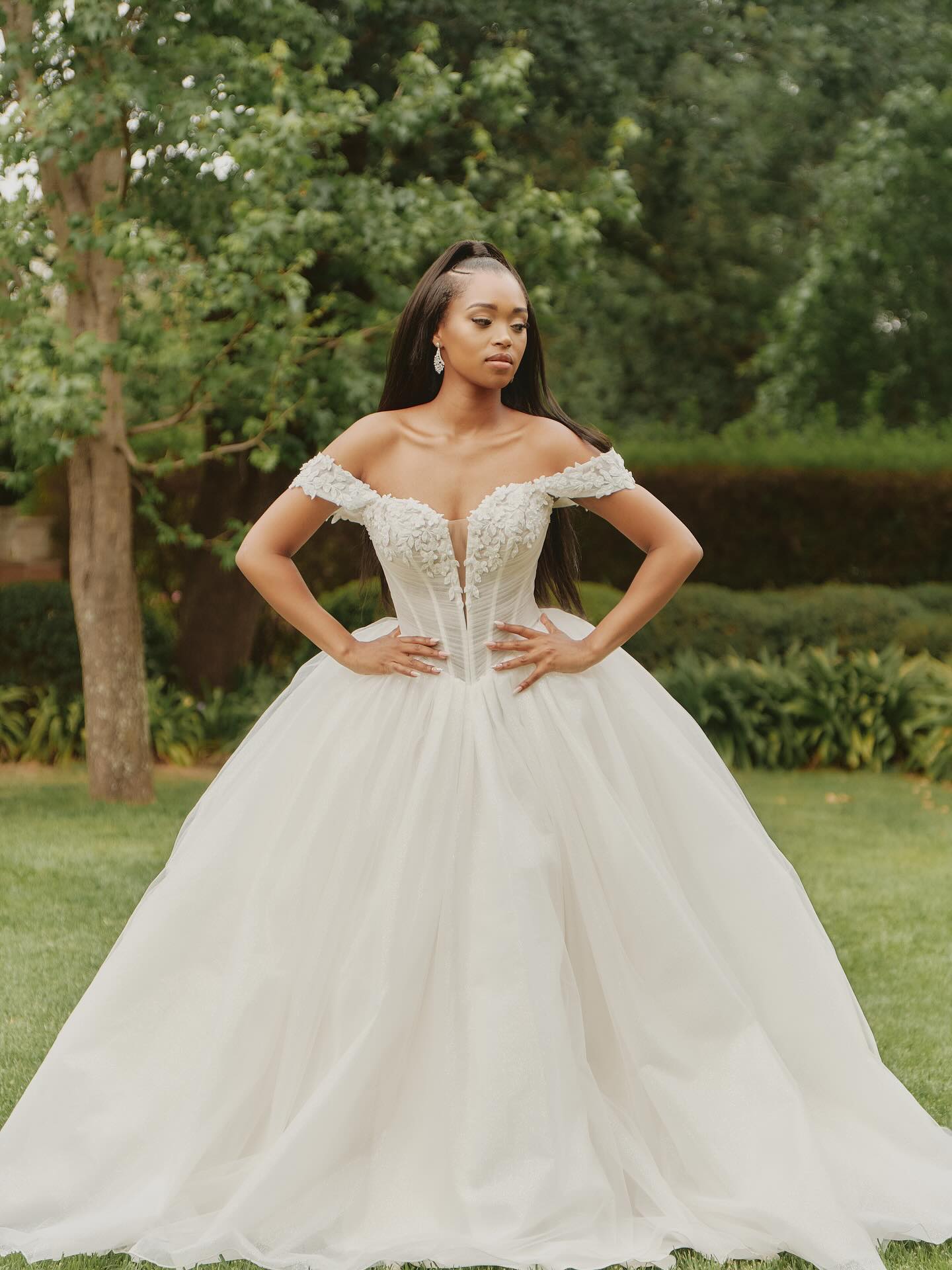 This stunning Olivelli ballgown is proof that every bride deserves her princess moment.🤍✨
#bridetobe #brideinspiration #ballgownweddingdress #johannesburg #bridal