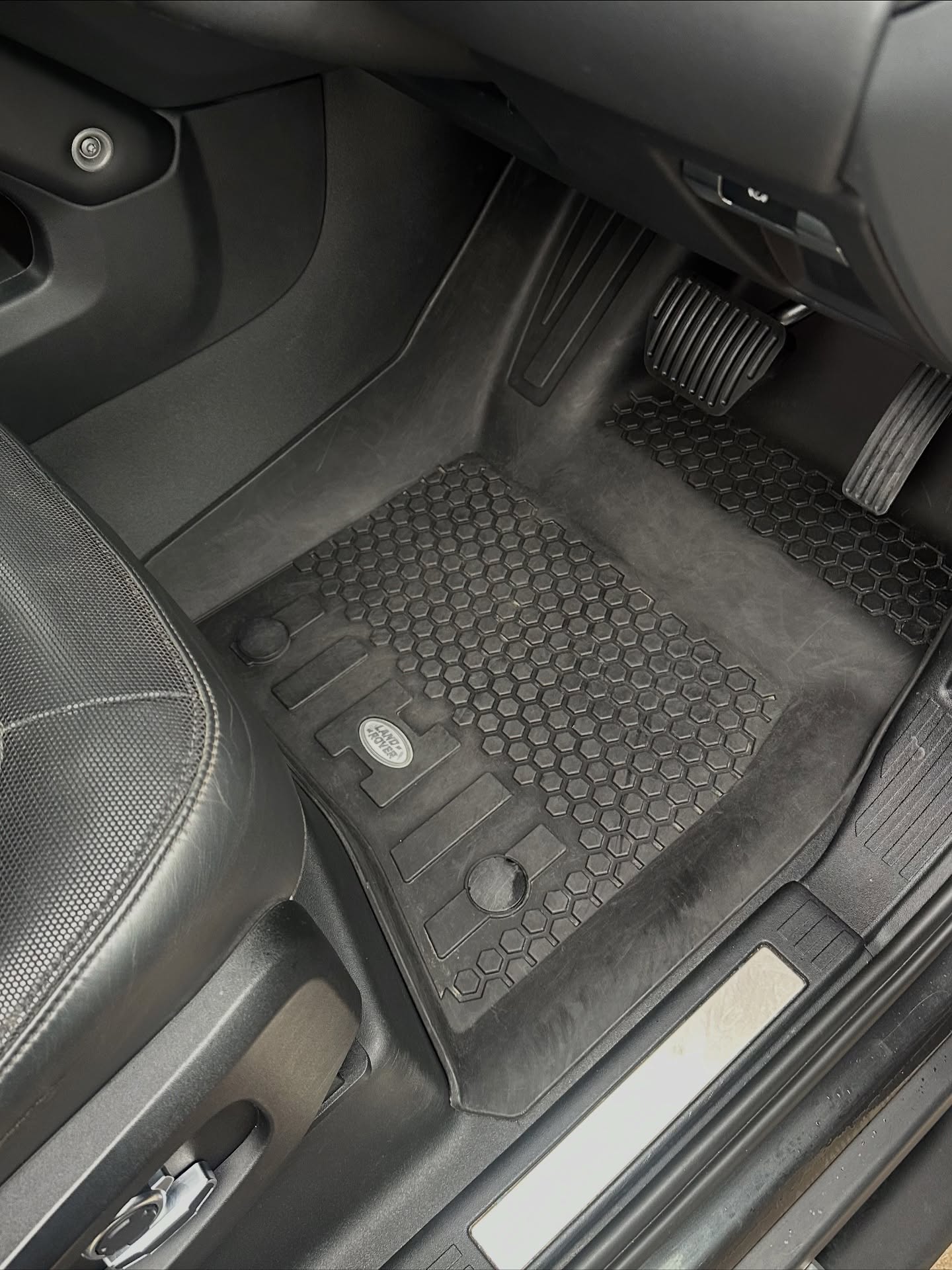 “APOLLO 130”
Houston, we have a problem. 🌕
Defender 130 which was booked in for a lower level service and well, need a little bit more.
Called @autorefresh.connor for the much needed assist and between us, we managed to get it boxed within the confines of the session to leave this big boy fully reset.
So grateful to all the team that with a bit of shuffling we can help each other out when required, as despite best efforts, sometimes you still get a surprise! 🤣💙
🌀🚙
———————————————————-
▪️Auto Refresh Norwich
▪️Award Winning Detailing
▪️Mobile & Studio Based
▪️07508788695
▪️contact@autorefreshnorwich.co.uk
💻 Book Online (link in bio)
📱Drop us a call, email, DM or WhatsApp for availability
🏆 Norfolk Small Business of the Year - Finalist ‘23/24
🏆 East of England Small Business of the Year - Winner ‘24/25
🏆 National Small Business of the Year - Finalist ‘25/26
☑️ 200+ 5⭐️ Online Recommendations
———————————————————-
#norwichdetailer #norwichvalet #detailernorwich #valetnorwich #justaddwater #andaplugpoint #snapbackcrew #autorefreshnorwich
#valetersofinstagram #detailersofinstagram #norfolkvalet #norwichmobilevalet #norfolk #norwich #valet #detailer