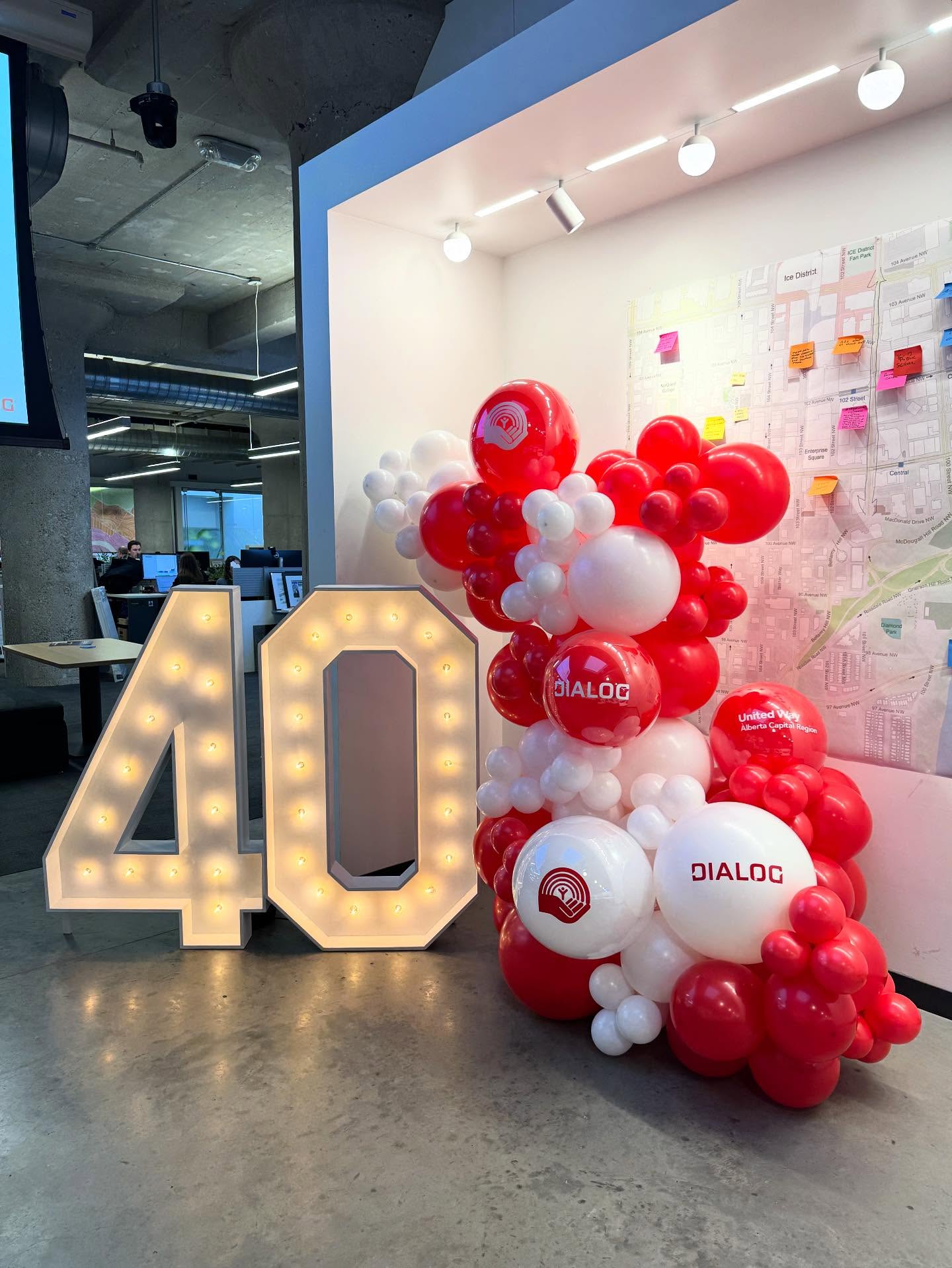 40 years of @dialogdesign x @myunitedway
Balloons corporate events | Balloons Edmonton
