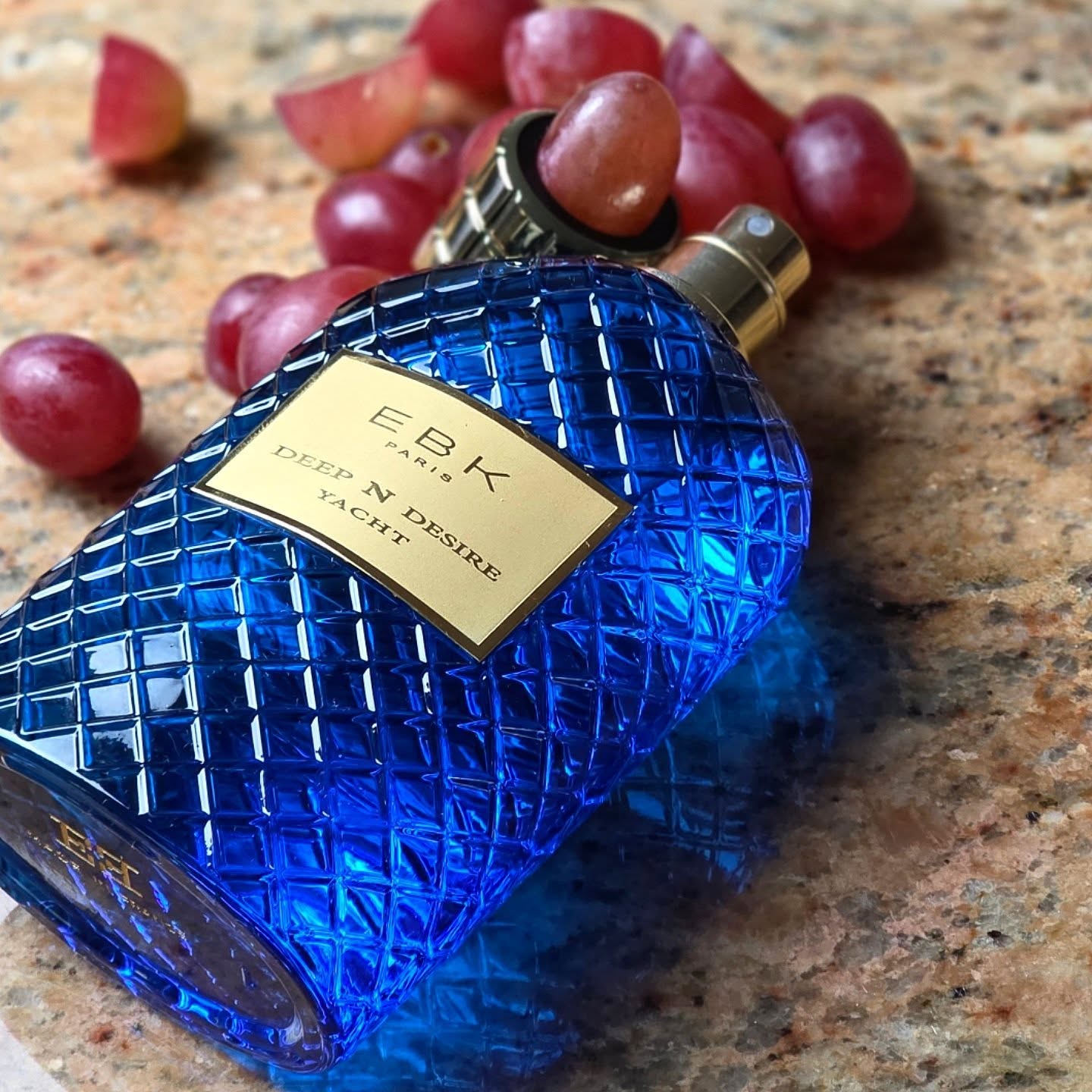 Deep n Desire Yacht is perfect for fall. I smell grape jam on top of a chocolate pastry.
.
.
.
.
.
.
Top notes are Grapefruit Peel, Bergamot and Camellia; middle notes are Grapes, Hazelnut and Pink Pepper; base notes are Dark Chocolate and Cedar.
.
.
.
.
.
.
#ebk #perfume #nicheperfume #perfumecollection