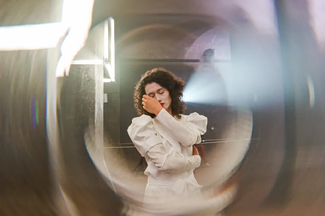 Just ladies, dress and light (without screening) in our fashion performance THE WEDDING WITH SIMULACRUM for @prototyp_brno through the lens of @petr_ryp
A dialogue between classically tailored wedding dresses and AI art — a story about the merging of the real and the virtual, and about the indifferent, overwhelming stream of visual stimuli where tragedy meets comedy, and beauty meets trash.
AI video art: @conayshot
Production, make-up, veil: @danielasindelkova
Modelling: @nakost, @barborajejmeno, @pavi_ne, @maja.sv0b0d0va, @amica.caterina, Daniela Rosa
Music arrangement: @zuz.sounds
Hair: Simona Hrubá, Denisa Vitková
Technical production: @visualovecz
Location: @vodojemyzlutykopec
Shoes support: @nadaceveronica
Dress, concept, direction: me (@klarazidkovaa)
Huge thanks to everyone involved! 🤍
#theweddingwithsimulacrum #klarazidkova