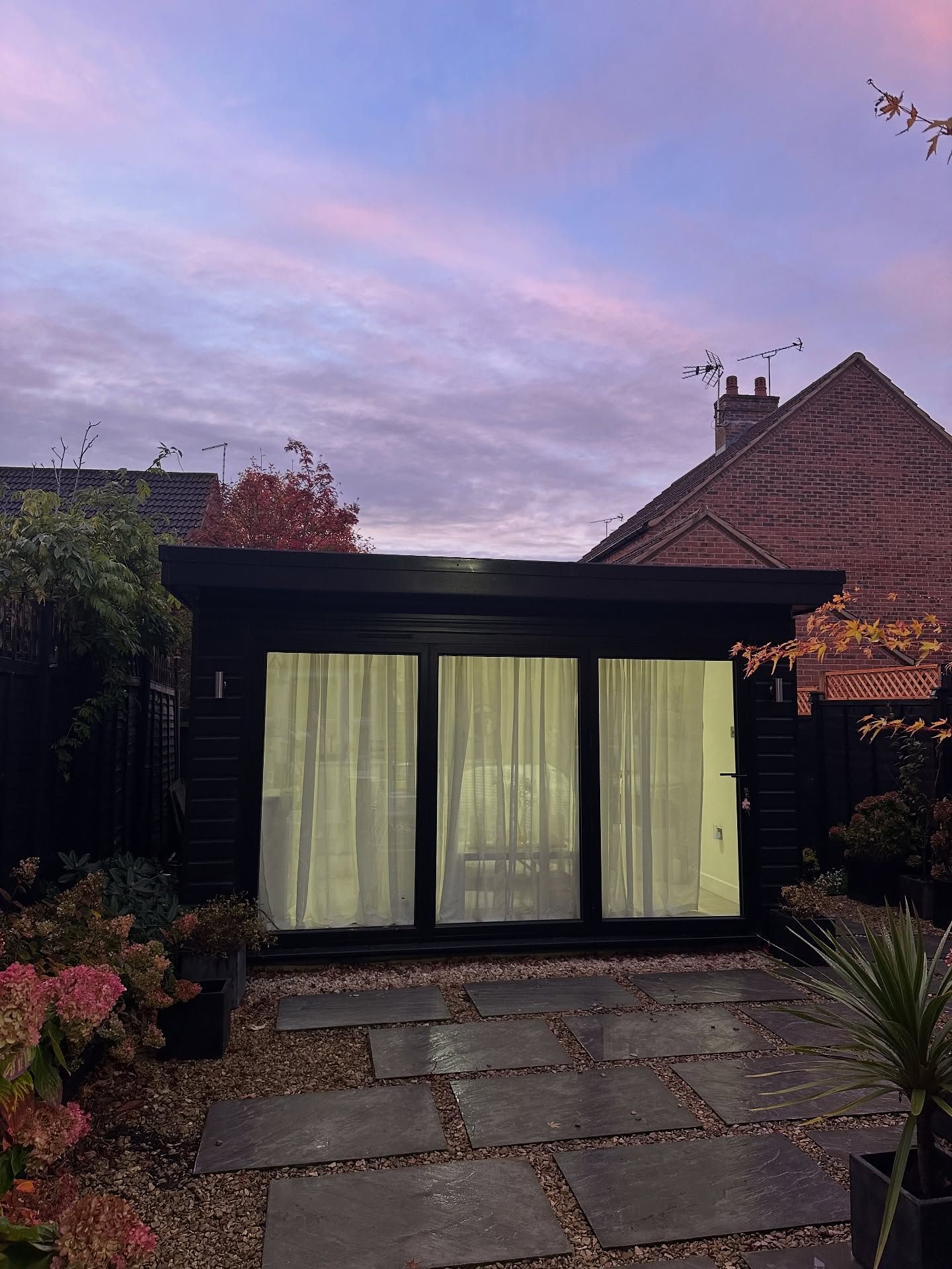 OCTOBER 🍁🎃🍂
October was such a lovely month in the studio. I officially launched @sqt_uk, and it’s been amazing to see how much my clients have loved their results already.
Between appointments, I’ve been keeping things balanced with a few home-cooked meals and plenty of self-care, including my own Dermaviduals little home enzyme peeling mask.
Also, plenty of facial massage, always my favourite part of the treatment.
🗓️ Book via the link in bio
📍 Aylesbury, Buckinghamshire
📞 07759567391
📩 info@skinbycatherinemaria.com
🌍 www.skinbycatherinemaria.com
#aylesbury #aylesburybusiness #aylesburyvale #aylesburymums #aylesburyfacials #aylesburybeauty #aylesburybeautysalon #aylesburytown #buckinghamshire #buckinghamshirebusiness #buckinghamshirewedding #buckinghamshiremums #buckinghamshirelife #buckinghamshirebeauty #fairfordleys #berryfieldsaylesbury #kingsbrookaylesbury #westonturville #stokemandeville #wendover #astonclinton #waddesdon #haddenham #longcrendon