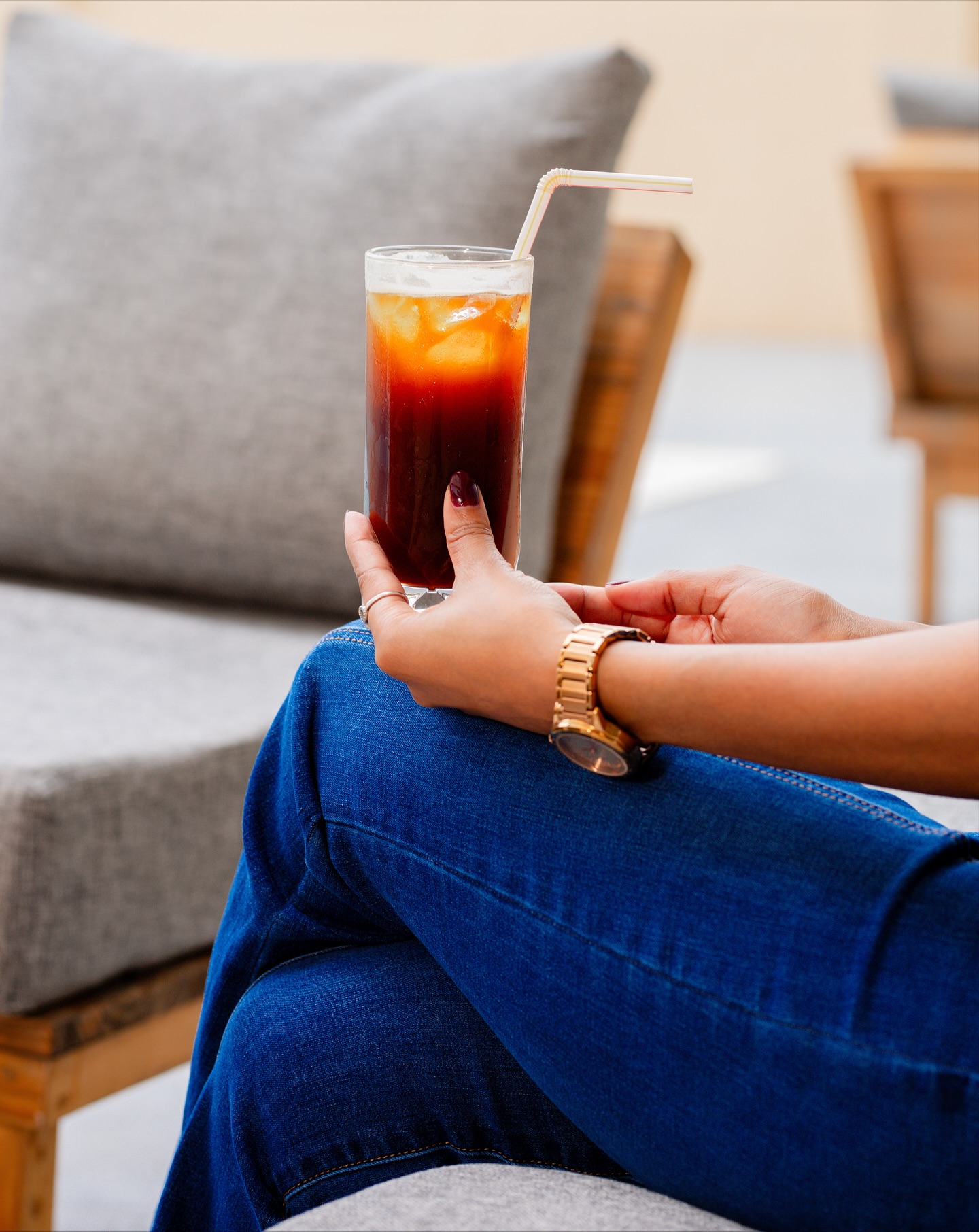 Beat the heat with some rich cold coffee🧊☕
#coldcoffee #IcedAmericano #coffeeshop #theatomexperience #coffeeculture #Darcoffeelover