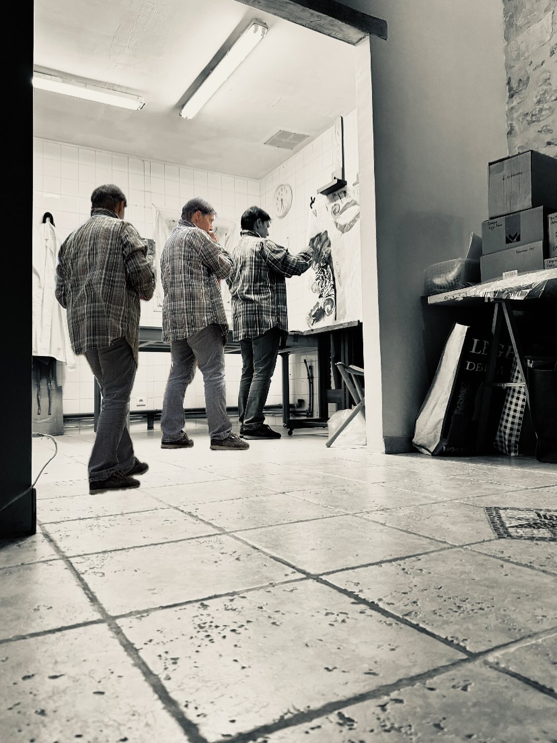 ::.N58 | NOVEMBRE.::
En novembre, priorité à la CREATION, le centre de gravité de l’Atelier N°58 s’installe à l’étage, la galerie du rez de chaussée se met au ralenti et se visite au uniquement
> Jeudi matin 10h — midi
> Vendredi après-midi 15h-18h
> et tous les jours sur RdV en appelant le
0782029778
Vous êtes les BIENVENUS !
#artexhibition #atelier_n58#jgrimo #maussane #maussane_les_alpilles #regionsud #provencealpescotedazur #femmeartistepeintre #acrylicpainting #seekinspirecreate
🤳contribution @ba_sculpture