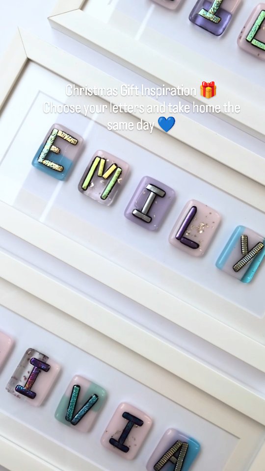 Visiting the Chester Christmas markets this Christmas? Don't forget to visit us at Glass Deva! 🎄
Pick your letters in store and take your gift home that day!
£7 per letter including the frame 💙
Perfect for grandchildren, new parents or a last minute gift for the person who has everything!
#fusedglass #thingstodoinchester #personalisedgifts #chestershop #fusedglassart #thingstodoincheshire #fusedglassgifts #namegift #chesterchristmasmarkets
