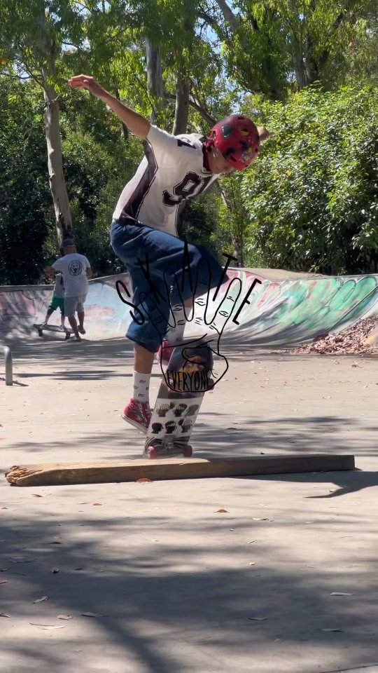 Para relembrar um pouco do verão nesses dias de chuva 🌧️
.
.
.
#skateboard #skatelife #skateforeveryone #aulas #lisboa #cascais #oeiras #class