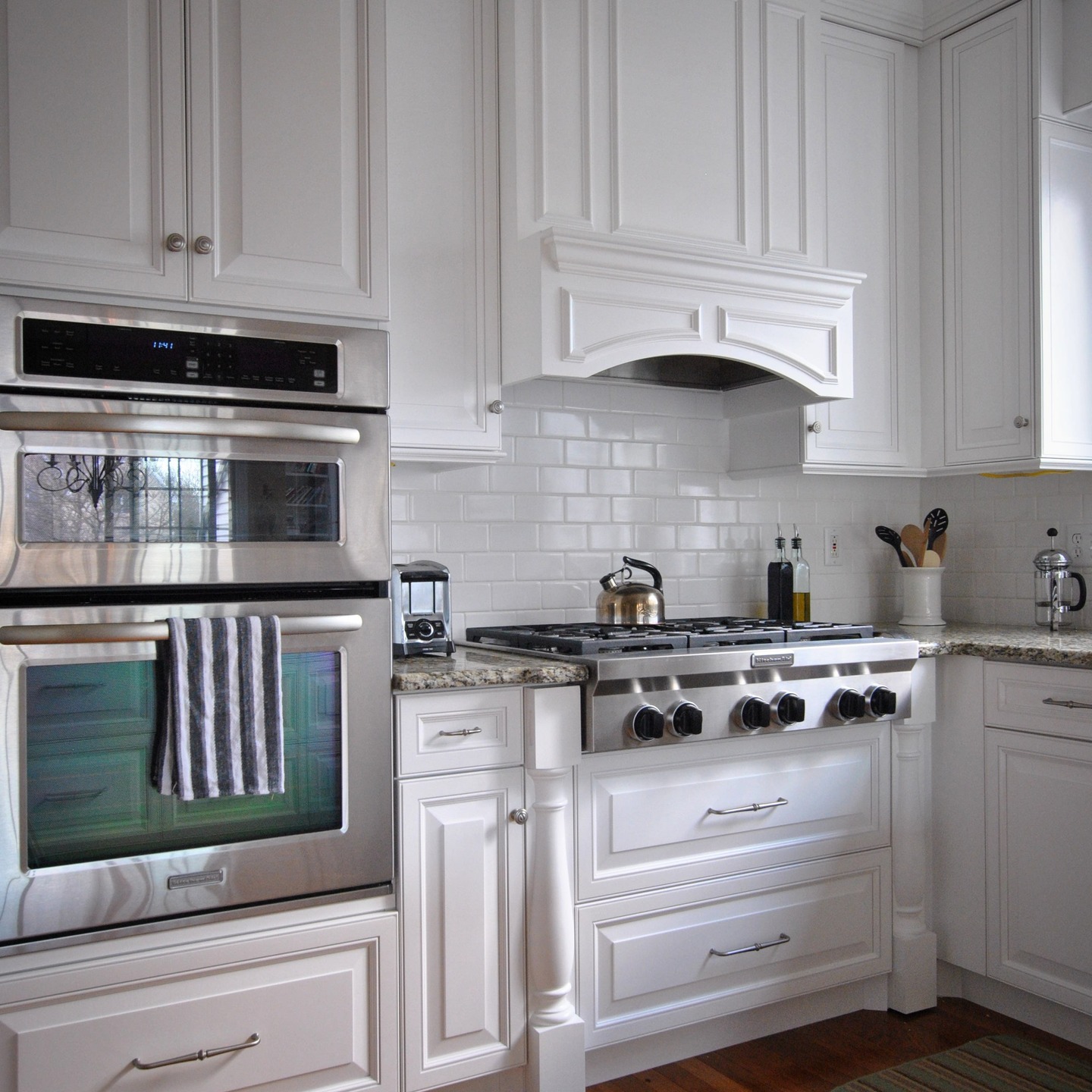 ~Pett Kitchen
-
Classic design, timeless craftsmanship.
Custom white inset cabinetry built to elevate everyday living...
-
-
-
#customkitchen #customkitchencabinets #custommillwork #customwoodwork