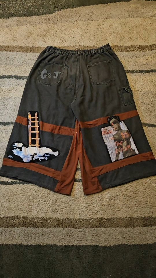 Jp theyre made from goodwill material
Shop gnjoutlet.com now
#brand #clothing #slowfashion #fypage #baggy #fypreels #skate #gnj