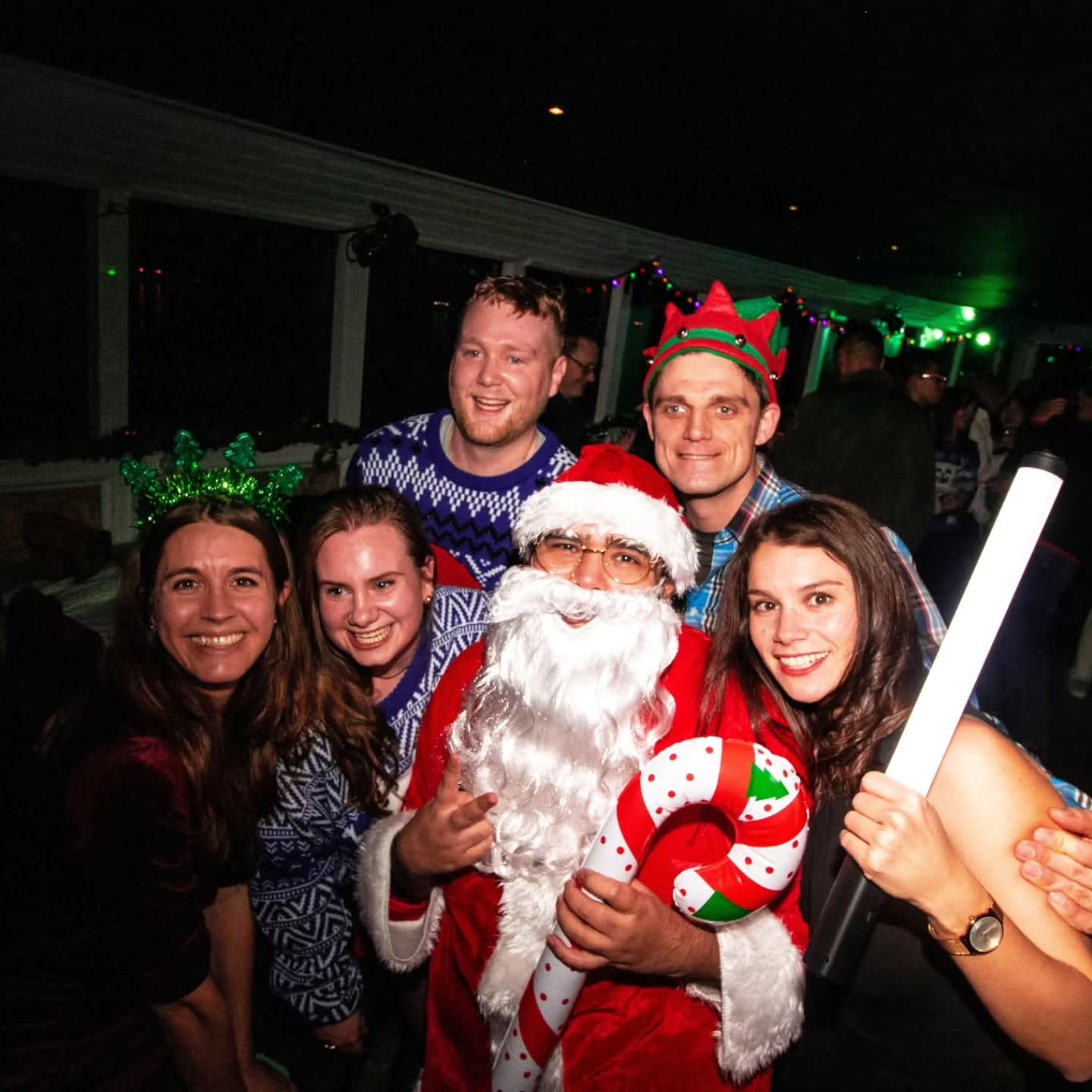 There's no better way to start the Christmas Season than dancing and drinking the night away with the big man himself, Jolly Ole' St. Nick, on our Floating Nightclub as we cruise down False Creek and into English Bay while enjoying the amazing Vancouver City Views and Christmas Decorations.
Get your tickets today and don't miss out!
https://www.eventbrite.com/e/christmas-on-the-waves-annual-xmas-boat-cruise-2025-tickets-1705435406209