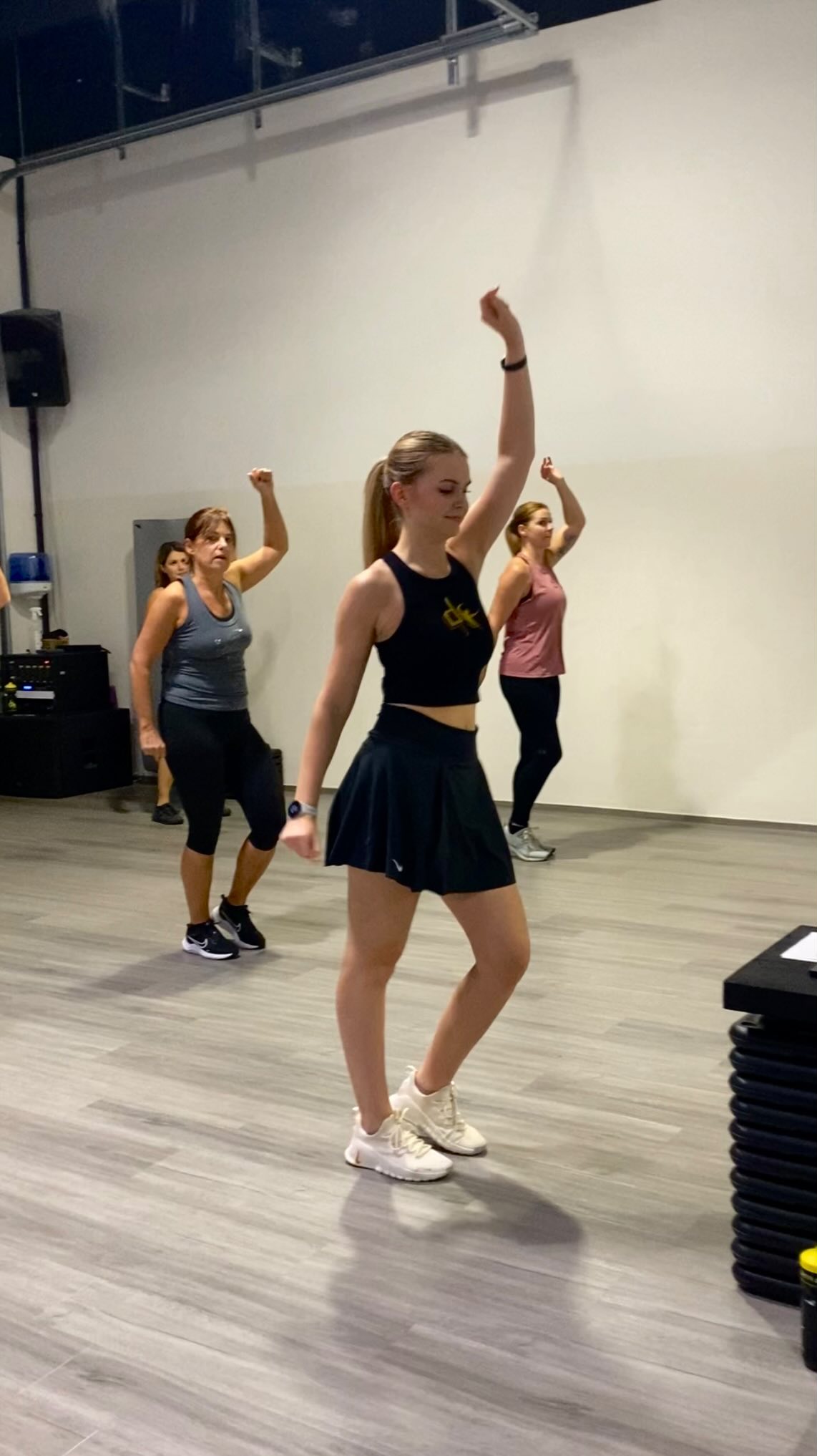 🔥Easy-Dance-Cardio mit Laura – jeden Mittwoch um 17:30 Uhr!
Tanz, Ausdauer & ganz viel Spaß – für Alle, egal ob Anfänger oder Fortgeschrittene. Komm vorbei und schwitz dich glücklich! 💃💛
#bodyperformance #bodyperformancestudio #bodyperformanceleibnitz #xundmacher #diexundmacher