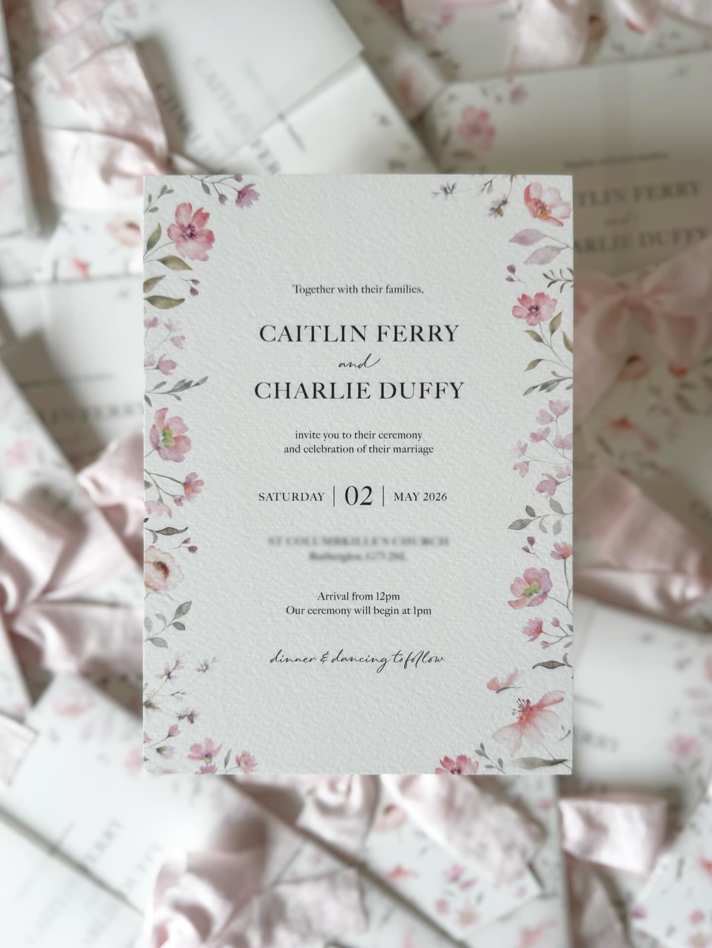 It’s autumn outside but my studio is in full bloom 🌸🐝🎀🌼
#weddinginvite #weddingstationery #bespokeinvitations #uniquewedding #2026bride #bridetobe #weddingdetail