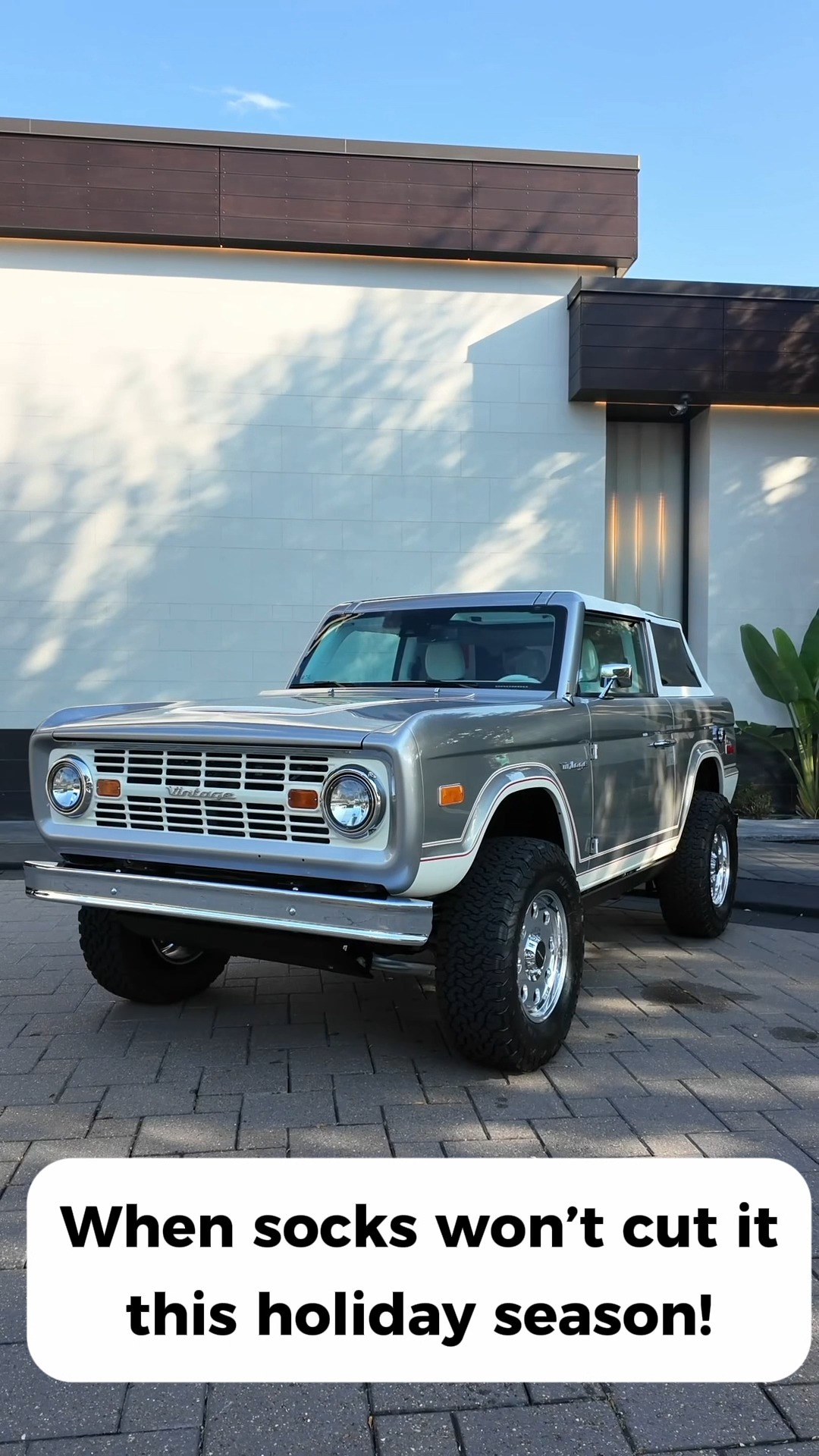 No shade to socks... but we had something a little louder in mind.
Hand-built. Vintage soul. Modern muscle.
This is how you level up the holiday wishlist. ๐
#Wishlist #Holidays2026 #VintageBronco #EarlyBronco #FordBronco #Giftideas #Luxurygifts #PostOakMotorCars