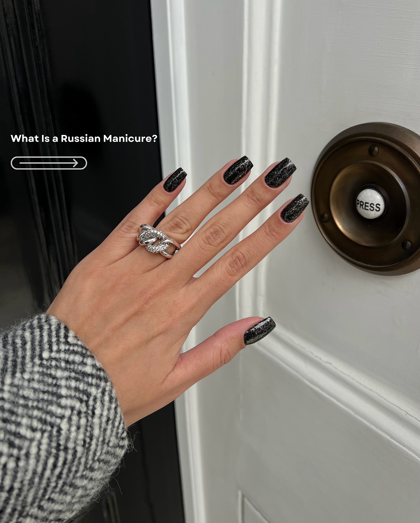 The secret to flawless nails? Precise cuticle work. Learn more about the world-famous manicure method 🖤