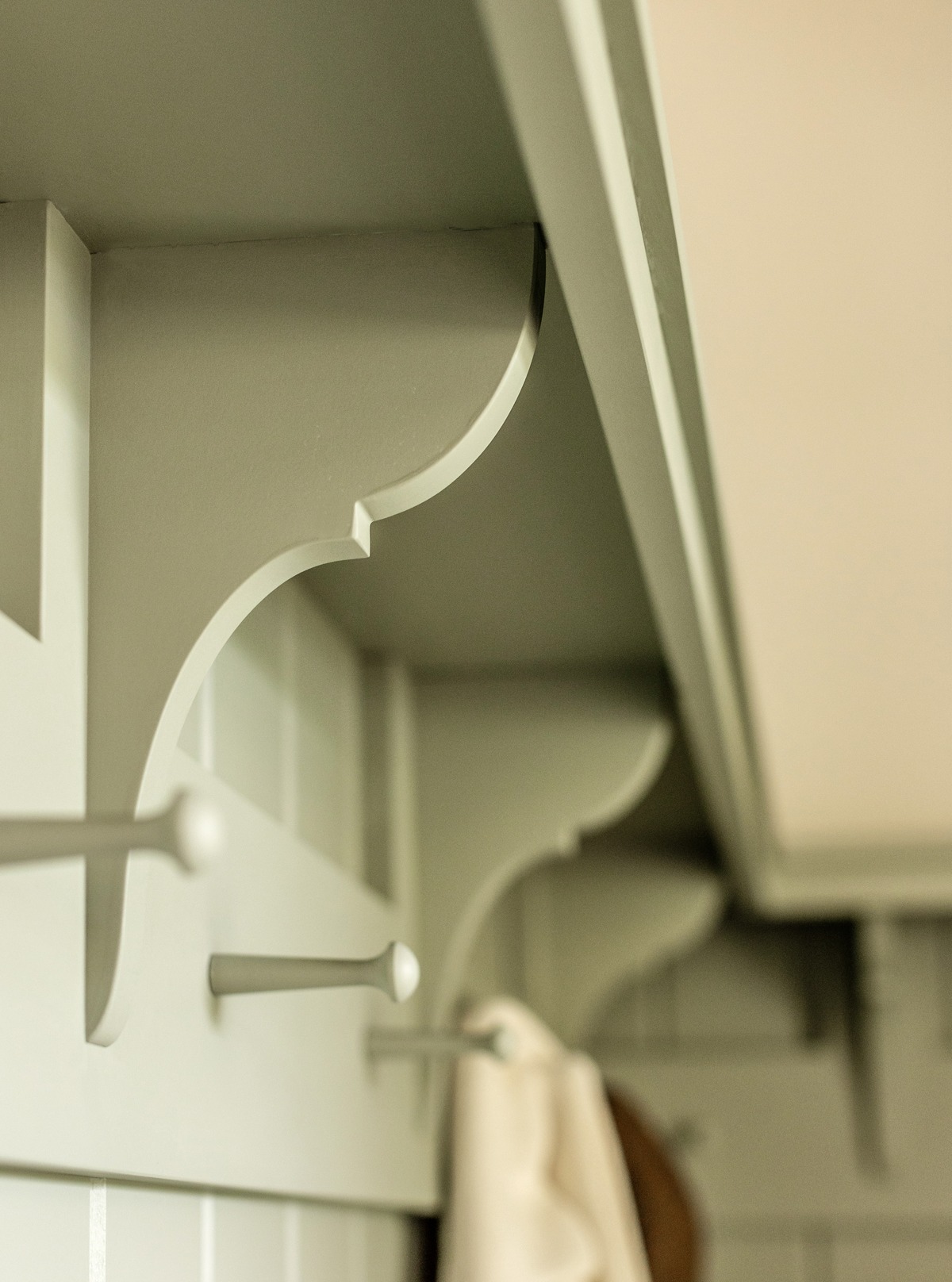 From a designer’s point of view, attention to detail and understanding of scale are what transform a concept into a cohesive, livable space. Every element—no matter how small—must feel intentional, balanced, and practical, ensuring that beauty and function work seamlessly together.
#designthinking #attentiontodetail #scaleandproportion #practicaldesign #formandfunction #interiordesign #designerperspective #ehcsinghampton #collingwooddesigner #canadiandesigner #loveyourhome #interiordesign #i̇nteriordecor