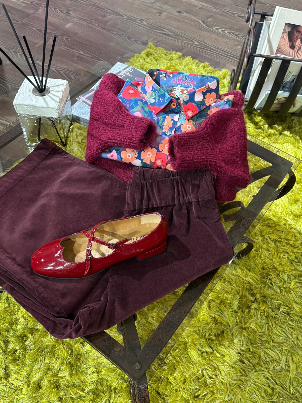 Quand le froid s'installe, on adore se lover dans des matières chaudes et délicates😌 #fall #outfits #pull #velours #warm #cocooning #mode #shopping #shoplocal #matinsdumondemorlaix