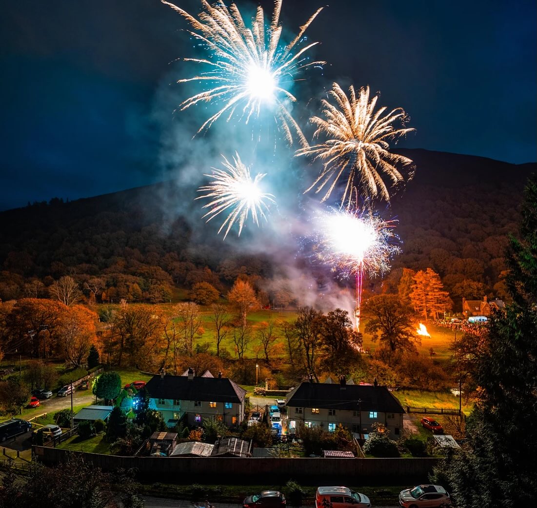 Dave said, “I’ll just climb a small hill for the perfect shot.”
Two hours, one headtorch, and a mild existential crisis later — the fireworks went off.
Somewhere above Elan Valley, Dave balanced on a rock, tripod in one hand, most likely snacks in the other.
The night exploded — fireworks painting reflections across the river
The Elan Valley lit up like a dragon sneezing starlight, and Mogwai Dave got the shot.
Proof that patience (and a sturdy pair of boots) pays off.
Fabulous display
#MogwaiMedia #WelshFireworks #NightPhotography #elanvalley Elan Valley