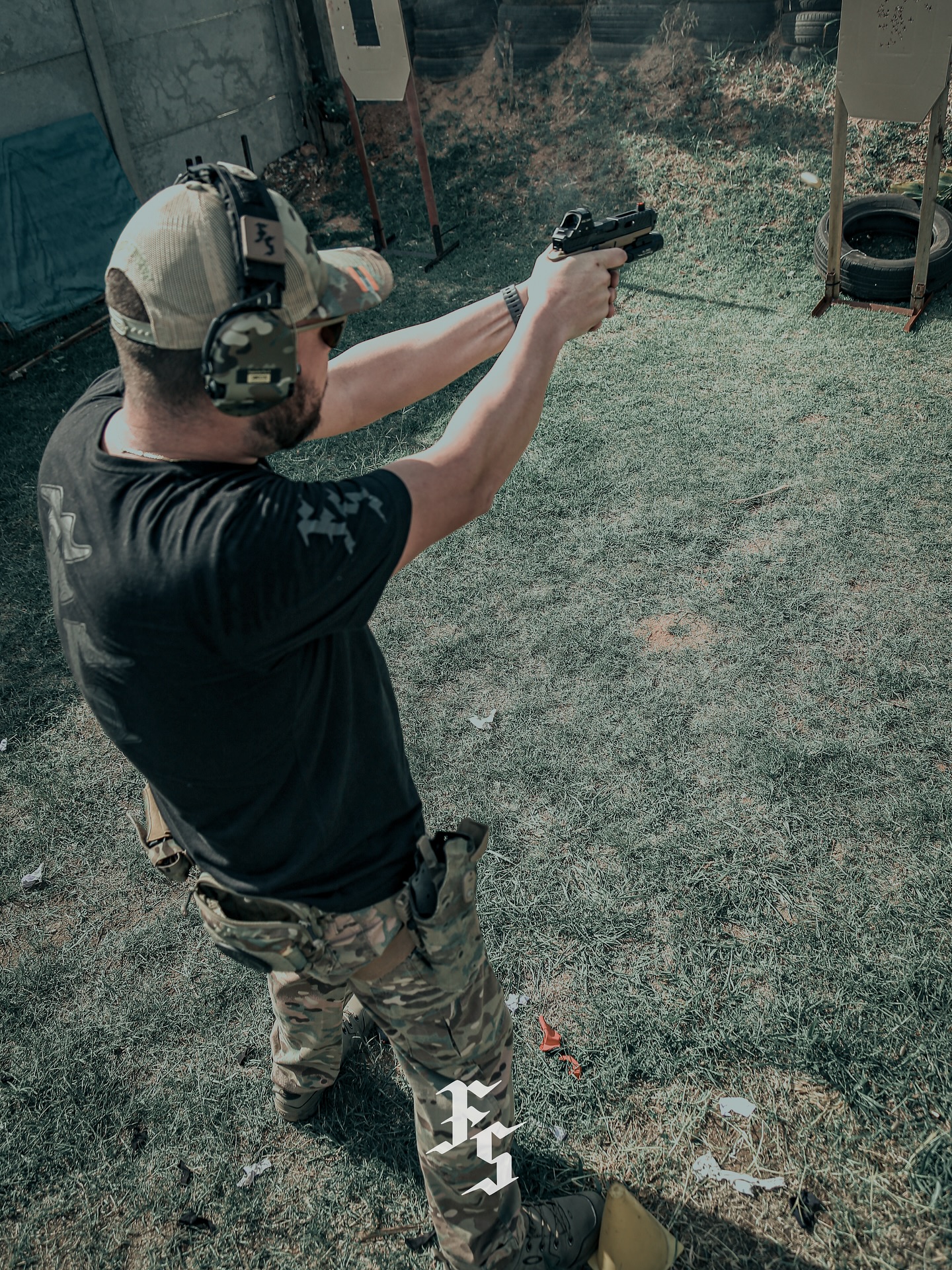 Range Day FS no Rancho ⚡️
Primeiro treino concluído no @clubeorancho
@m.tacticalgroupdefense
Parceiros Freedom
@mahrte
@teclubjundiai
@acaifrutabrasileiraoficial
@luminoxbrasil
@forflycases
@sfichips
@cadamuroarmor
@obscuresidegroup
#freedomstrategy #fs #rangeday #rangedayfs #clubeorancho
