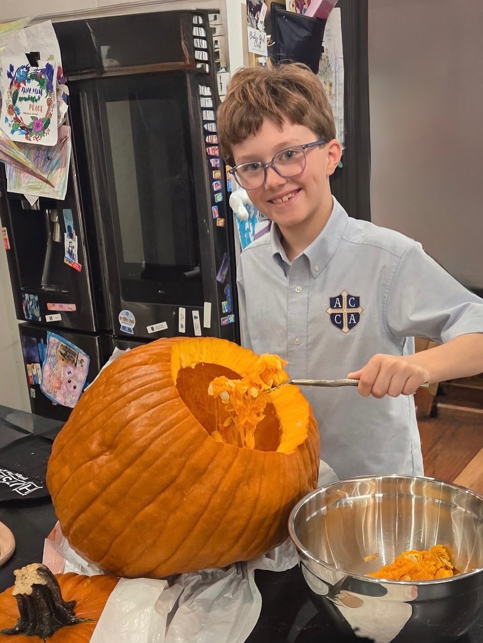 š The ACCA PTL is pleased to announce the winners of our 3rd Annual Pumpkin Carving Contest! Thank you to all who participated and to our panel of judges! All winners have earned a creek party for their entire class in November. Dates to be announced soon.
Best Bible Reference: David & Goliath: A Mighty Fortress is Our Gourd, Kindergarten
Best Literature/Storybook Reference: āOn All Hallows Eve, the very hungry caterpillarā¦ā, Junior Kindergarten
Spookiest: 3rd Grade
Most Creative - A TIE!
Kingfisher in Flight, Kindergarten
The Kingfisherman, 2nd Grade
Thank you again to all who submitted entries! Flip through to see some of the honorable mentions!
#pumpkincarvingš #classicalchristianeducation #classicalchristianschool #alexandriavirginia #truthgoodnessbeauty #heartsoulmind