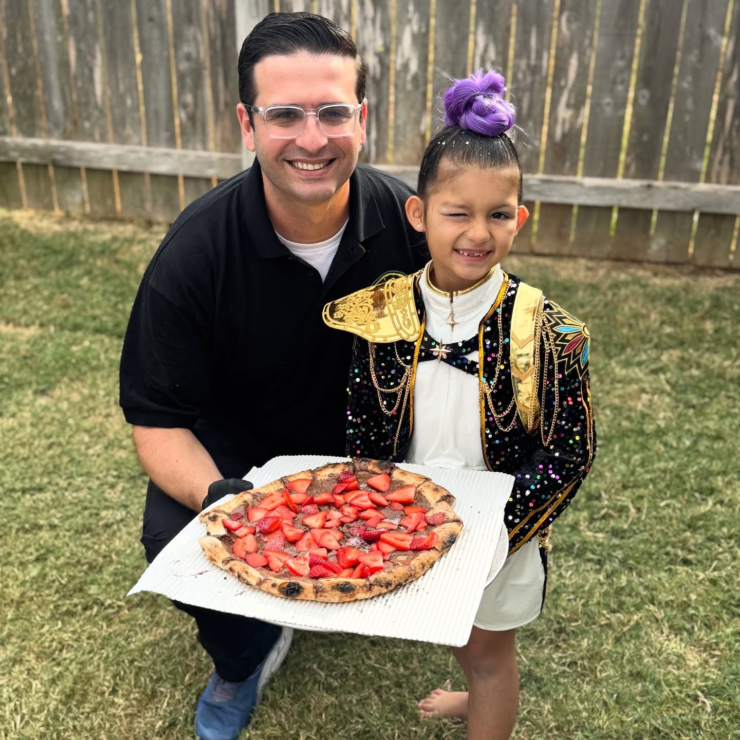 Yesterday was all about celebrating little Victoria’s big day! 🎉 The theme? HUNTR/X from KPOP Demon Hunters — and the party was next-level fun! From a petting zoo 🐰 to a makeup session 💄 and amazing cosplay performances, the energy was unreal.
The kids had a blast, and honestly… so did I! 🍓🔥
Happy Birthday, Victoria — thanks for letting me be part of your special day! 💖🍕
#LeonelsPizza #PizzaCatering #AustinEvents #TexasCatering #PizzaLovers #EventCatering #BirthdayPizza #KpopFans #HuntrX #FoodTrailer #AustinEats #WoodFiredPizza #StrawberryPizza #FamilyEvents #FoodieLife #AustinFoodies #madewithlove