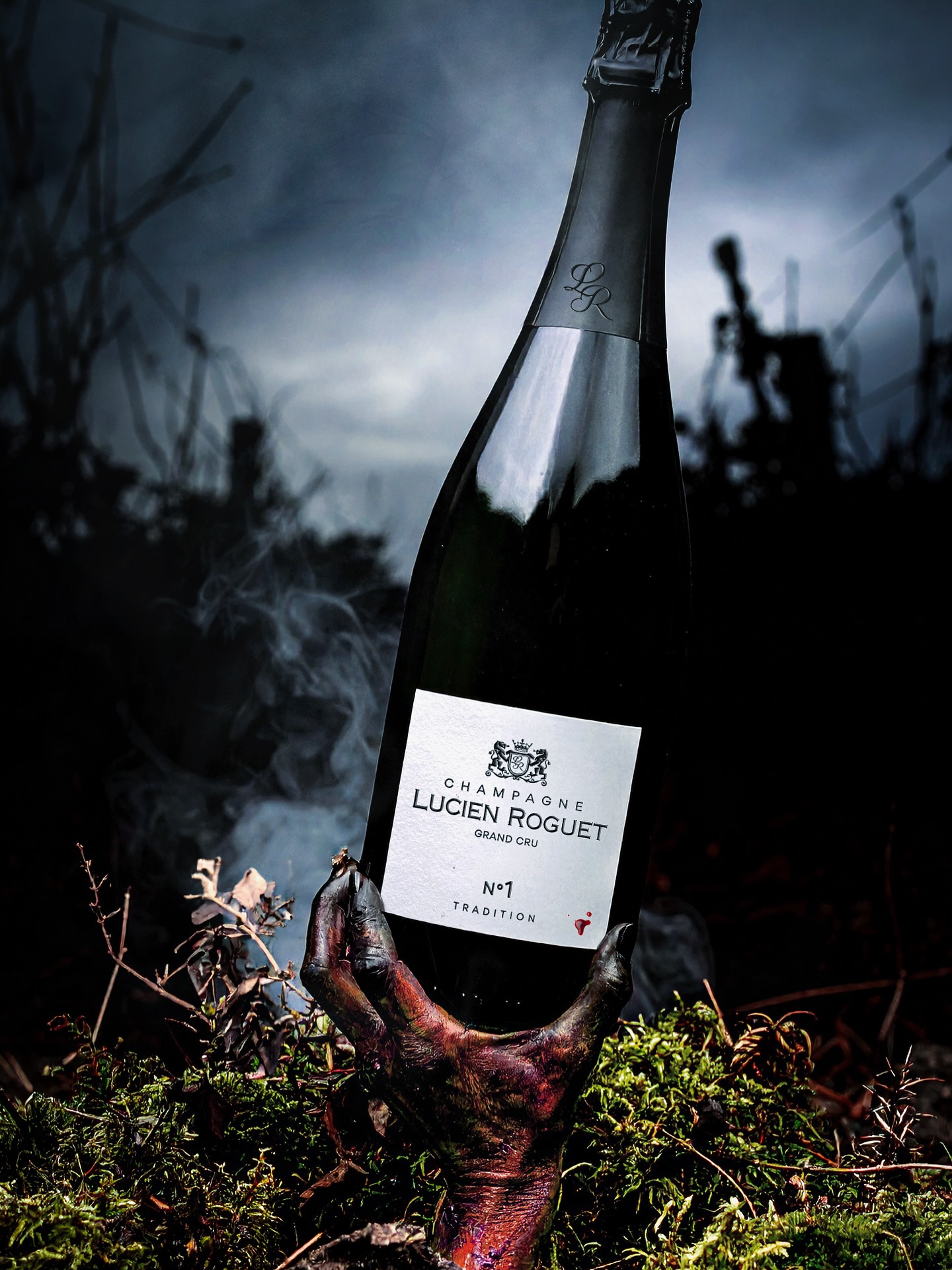 De la terre à la lumière…
Quand l’élégance du Champagne renaît dans l’obscurité.
Lucien Roguet – N°1 Tradition Grand cru
L’art du raffinement, jusque dans l’inattendu. ✨
From the earth to the light…
When the elegance of Champagne is reborn in the dark.
Lucien Roguet – Grand Cru N°1 Tradition
The art of refinement, even in the unexpected. ✨
#LucienRoguet #GrandCru #ArtOfLiving #MysteryAndElegance #ArtDeVivre #MystèreEtÉlégance