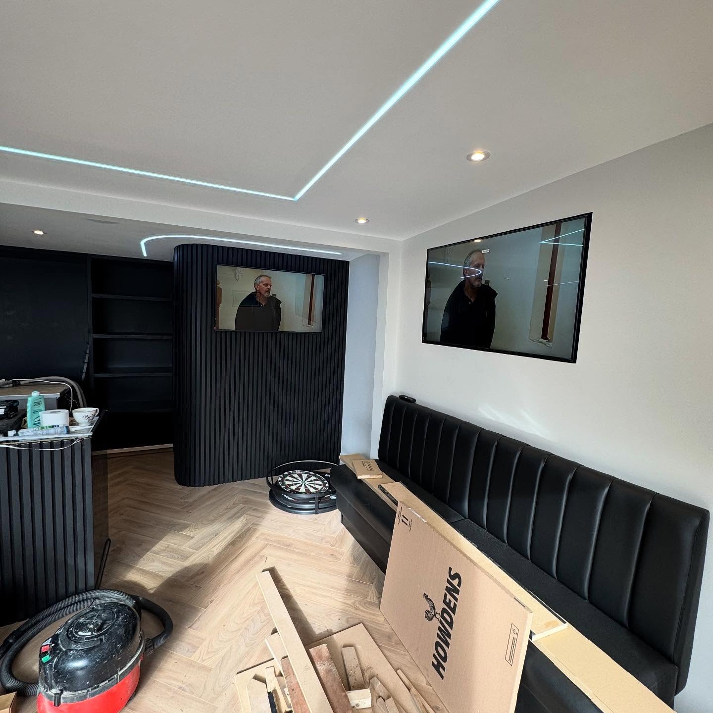 🍻 Garden Sports Bar Goals – Completed by The AV Guys!
We’ve just finished an incredible garden sports bar project for one of our clients — and it’s ready for every match day and weekend gathering! ⚽📺
Our team installed a Freeview TV system and super-fast WiFi network so every screen runs seamlessly — no buffering, no lag, just smooth streaming and crystal-clear picture quality. Whether watching multiple matches or enjoying a big game with friends, everything now works perfectly over WiFi.
At The AV Guys, we specialise in creating smart, connected spaces that combine performance and reliability — from garden bars and home cinemas to WiFi and TV installations across Herts, Essex, and beyond.
🎯 Thinking about upgrading your outdoor space or entertainment setup? Get in touch and let’s bring your vision to life.
#TheAVGuys #GardenBar #SportsBar #WiFi #Freeview #OutdoorEntertainment #HomeCinema #AVInstallers #Herts #Essex #SmartHome