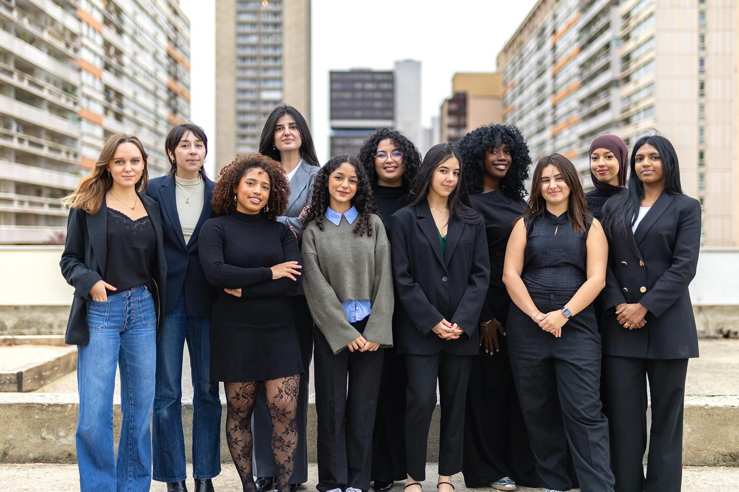 🇬🇧 Meet the team! ✨
The new Executive Board of Legal Change is ready for 2025–2026. We’re excited to share our upcoming projects and initiatives with you — stay tuned, big things are coming!
A huge thank you to @rikouspics and @messire.ouistiti  for the photos and their amazing work! 📸
#legalchange #executiveboard #sciencespo
⸻
🇫🇷 Rencontrez la team ! ✨
Voici le bureau exécutif 2025–2026 de Legal Change ! Nous avons hâte de vous faire découvrir nos prochains projets et initiatives — restez connectés, de belles choses arrivent !
Un grand merci à @rikouspics  et @messire.ouistiti  pour les photos et leur superbe travail ! 📸
#legalchange #bureauexécutif #sciencespo