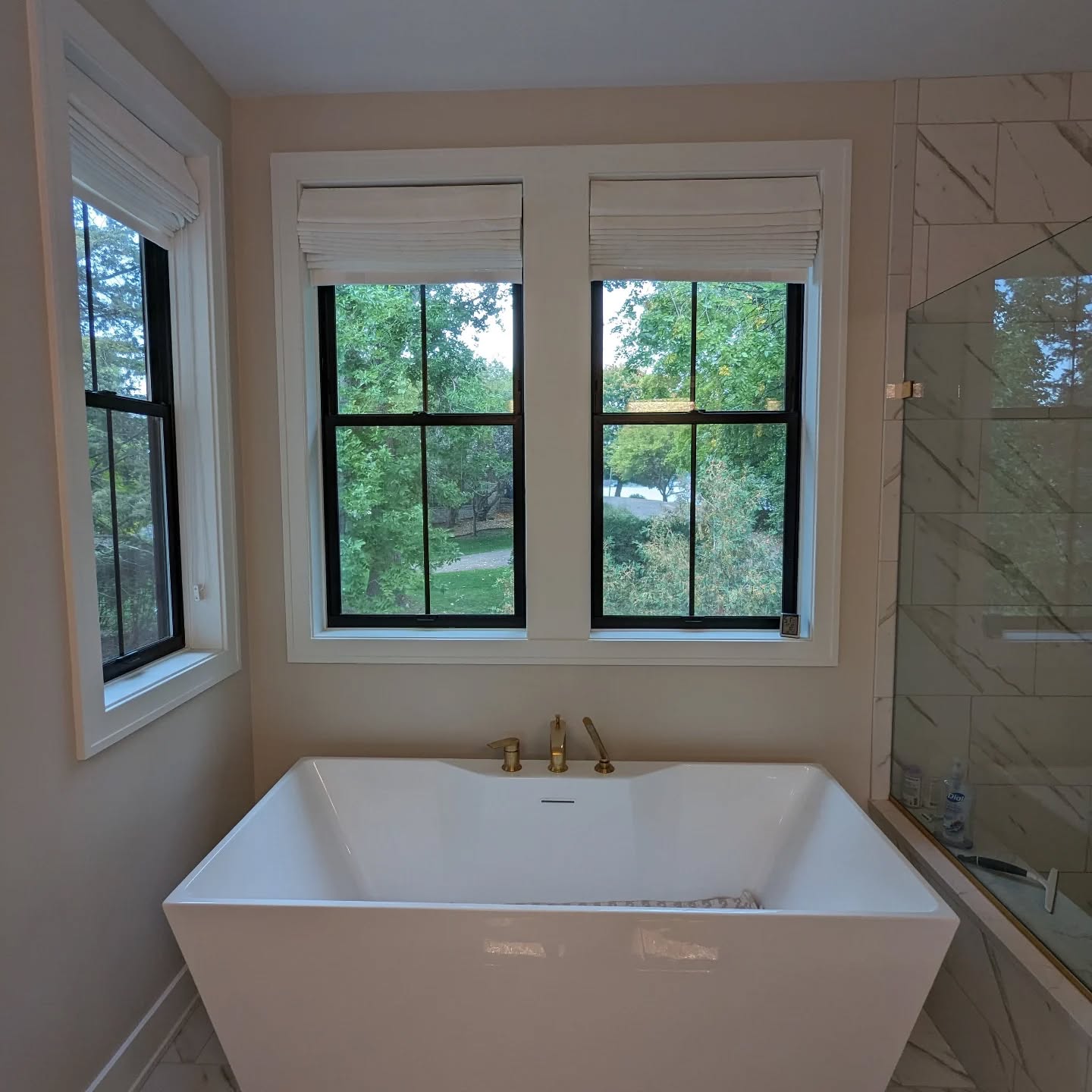 🛁 Fresh, modern, and timeless. This bathroom remodel features a sleek freestanding tub, new fixtures, and updated finishes for a spa-like retreat at home.
Thinking about your own bathroom upgrade? Check out our latest blog posts for design inspiration, remodel tips, and what to know before starting your project.
👉https://www.alpinehomerepairs.com/blogs/categories/bathroom-blogs