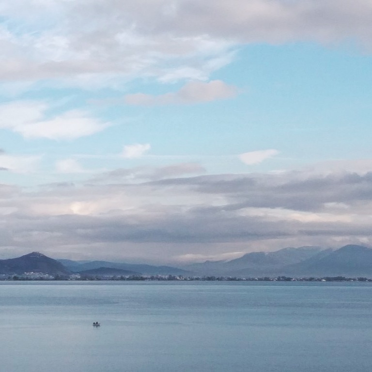 after the rain
camara.nafplio.greece
#camaraworkshop
#jewelrynafplio #jewelrystore
#jewelry #handmade
#art #gallery #silvergold
#designjewelry
#handmadejewelry
#nafplio
#κοσμήματα #χειροποίητα
#κοσμηματοπωλείο #ναύπλιο