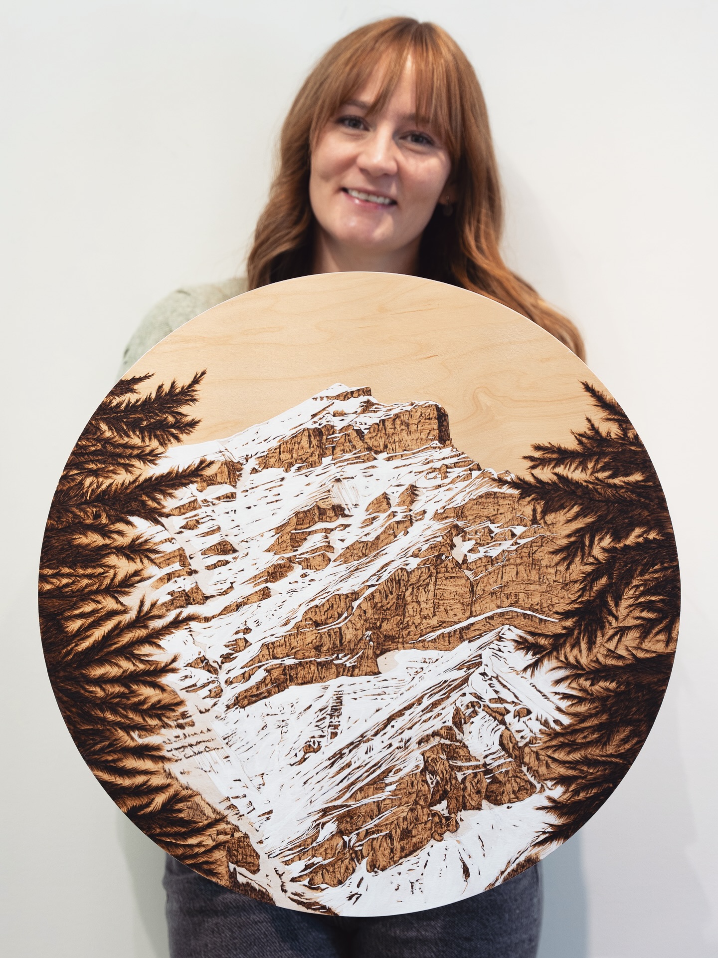I LOVE this 20x20 maple panel from @rusticburlco
Cascade View is available for purchase through my website 🤗 It will also be making an appearance at the @banffchristmasmarket this year if you want to see it in person!
www.bryonybydesign@outlook.com
#wood #woodburning #artwork #mountainart #banffnationalpark #cascademountain #handmade #pyrography