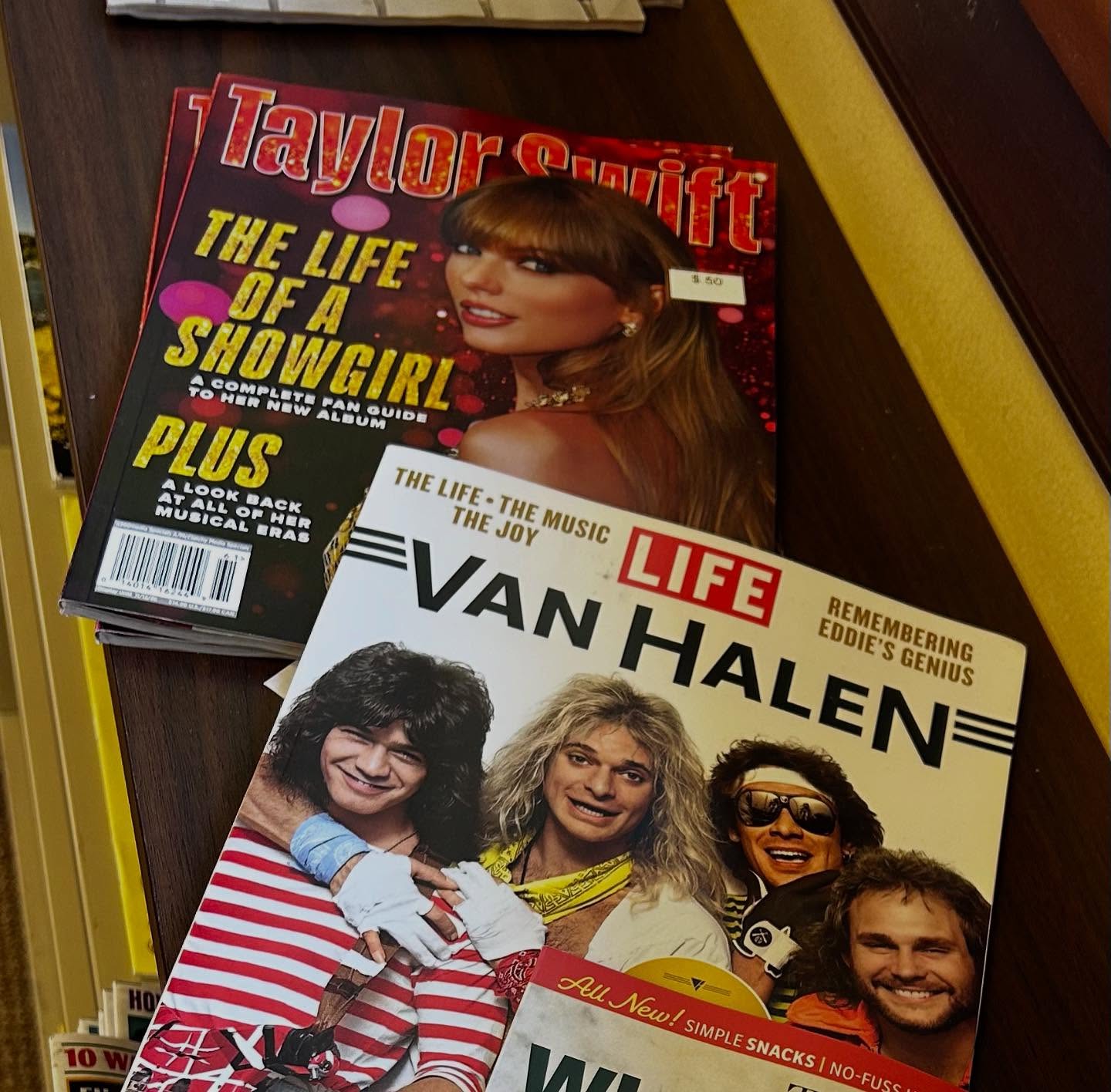 Magazines and books featuring your favorite recording artists at Friends Bookstore.
#friendsofthecamarillolibrary #friendsbookstore #books #read #nonprofit #gentlyusedbooks #camarillo #volunteers #reading #donate #venturacounty #taylorswift #vanhalen #michaeljackson #beatles #music #magazines