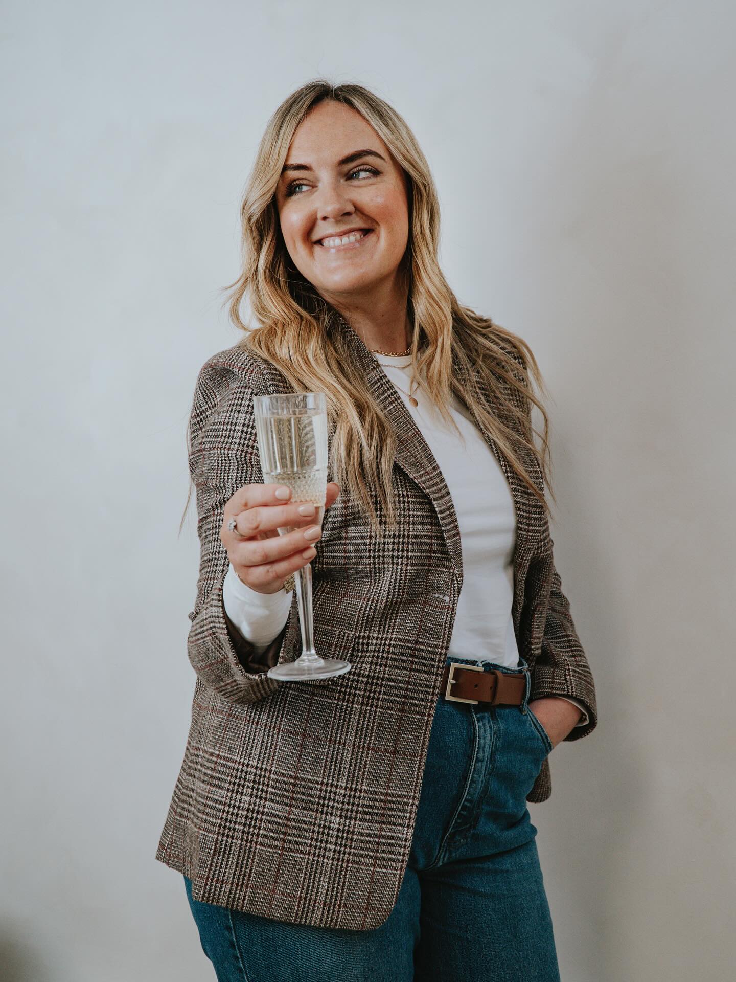 And just like that, my 2025 wedding season has come to an end 🥂
Every middle-of-the-night alarm, long coffee-fuelled drive, and sleepy afternoon has been so worth it 🫶🏼
To all of my amazing brides, thank you for trusting me to be part of your day. You’ve filled this season with calm mornings, laughter, and so many unforgettable moments 🤍
Over the next couple of months, I’ll be planning what’s next for Charlotte Heather Bridal Hair (and there’s lots I can’t wait to share 🙌🏼). I’ve got some exciting content and portfolio days in the works to inspire your 2026 wedding hair dreams 💕 Plus a much-needed holiday before winding down for Christmas with my family 🌴✨
2026 & 2027 brides 💍 if you’re beginning to dream about your morning and your look, I’d love to hear from you 💌. My diary is already filling up, and I can’t wait to create more relaxed, effotless styles for another beautiful season of weddings! ✨🤍
Photographer @karenryska
Studio @kajo.studios.stamford
#2027bride #2027brides #2027wedding #2026bride #2026wedding #holmewoodhall #hodsockpriorywedding #haycockmanorhotel #tipisatwhattonhouse #scrivelsbywalledgarden #thebarnsdalerutland #stamfordwedding #rutlandwedding #lincolnshirewedding #leicestershirewedding #nottinghamshirewedding #nottinghamwedding #weddinghair #weddinghairstylist #weddinghairuk #sessionshousespalding #ketteringwedding #bartonhallhotel #stamfordhairstylist #doddingtonhallwedding #cockliffecountryhouse #willowmarshfarm #thewillowmarshfarm #williamcecilwedding