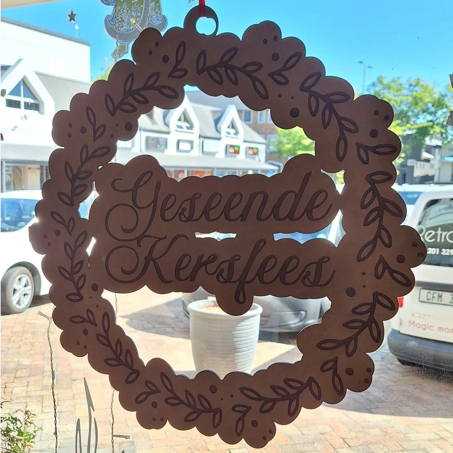 🎄 Christmas is around the corner! 🎄
Looking for beautiful décor for your home or shop?
Come visit us at our store and explore our festive range!
📍 144 Main Road, Twin Oaks Centre, Somerset West
Come get inspired and make this Christmas magical! ✨
@partydecorhire
@retro_photo_booth