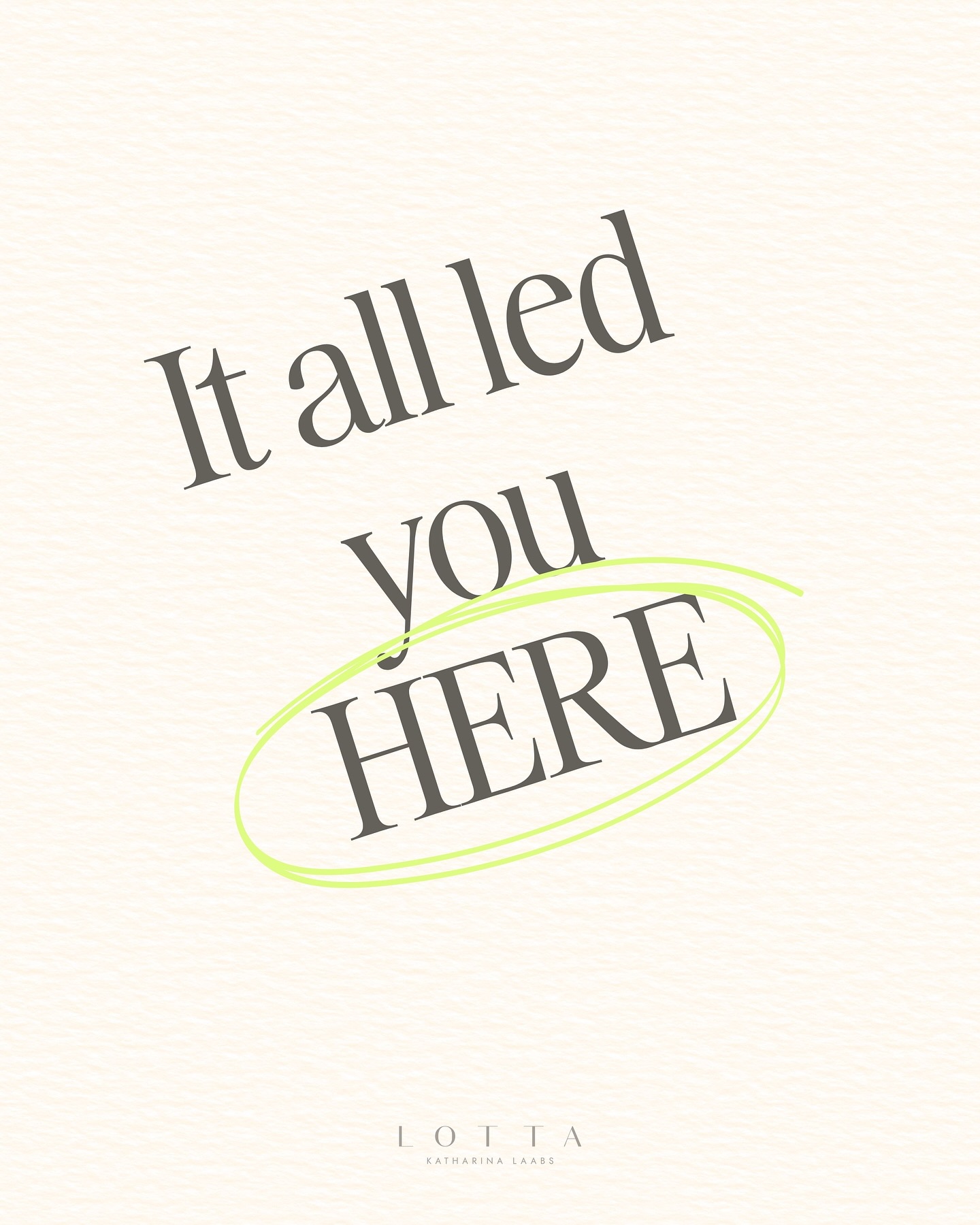 Ich bin kein geduldiger Mensch;)
Ich denke oft an meine Vision und mache Pläne.
Wenn ich mir aber Zeit nehme zurück zu blicken und zu erkennen, dass jede Entscheidung, jeder struggle, jeder Schmerz mich genau hier hin geführt hat fühle ich eine innere Ruhe.
RUHE entsteht wenn wir Frieden mit unserer Geschichte machen. WACHSTUM entsteht, wenn wir unsere Geschichte verkörpern. Sie ist unser größtes Geschenk für uns und für andere.
Alles, was dich verletzt hat,
hat dich gleichzeitig vorbereitet.
Die Nächte, in denen du gezweifelt hast.
Die Momente, in denen du dachtest, du fällst auseinander.
Die Entscheidungen, die sich viel zu groß anfühlten.
It all all led you here!
Sei stolz auf da wo du JETZT gerade bist. Es ist perfekt. Just be YOURSELF.
Alles hat seine Zeit.
Hab Vertrauen und genieß die Reise
Shine your light & go after amazing!
Deine Lotta!
✨✨✨✨✨✨✨✨
#ownyourstory #soulbusiness #sichtbarkeit #businessmentor #personalbranding #hamburg #markenatelier #highenergy