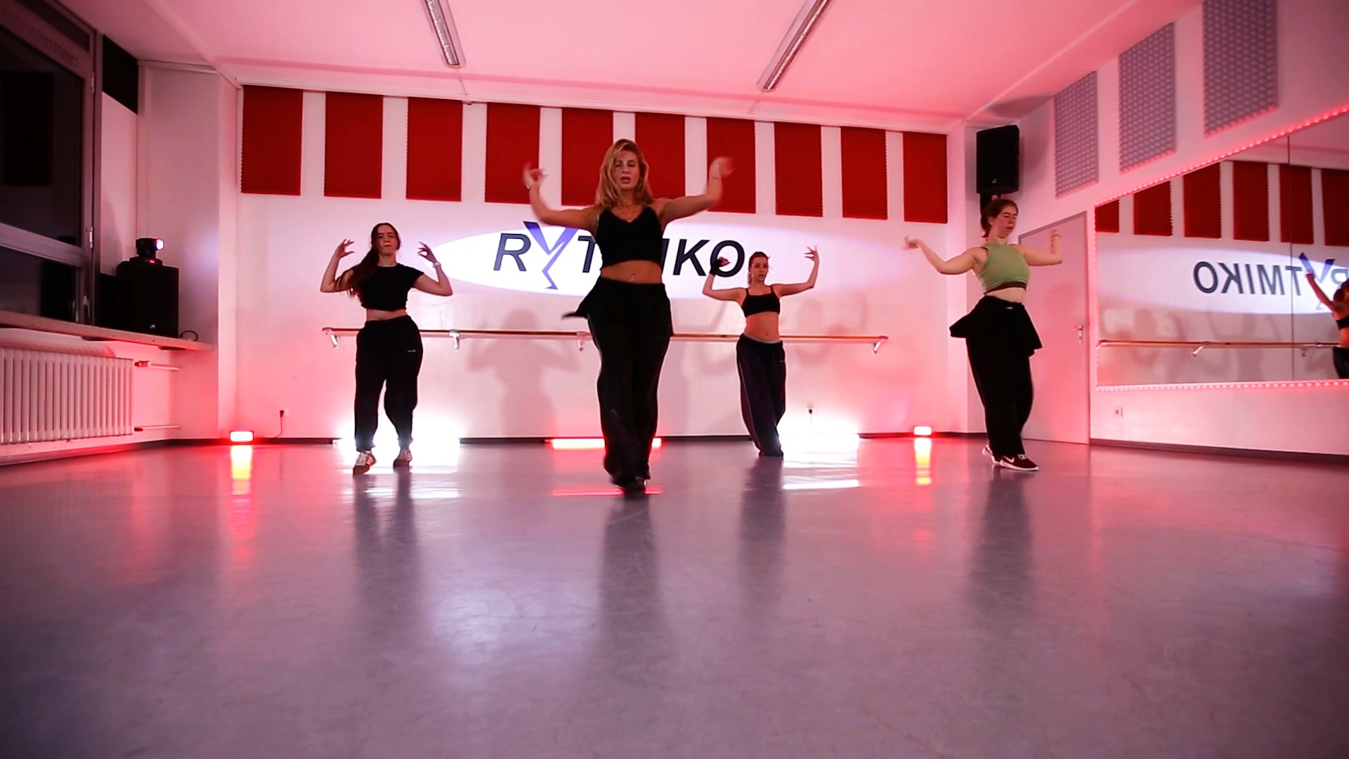 Das war unsere Female Xperience Class mit Alina!
.
Danke für diese tolle und lehrreiche Class. Wir wünschen dir alles Gute in Köln.